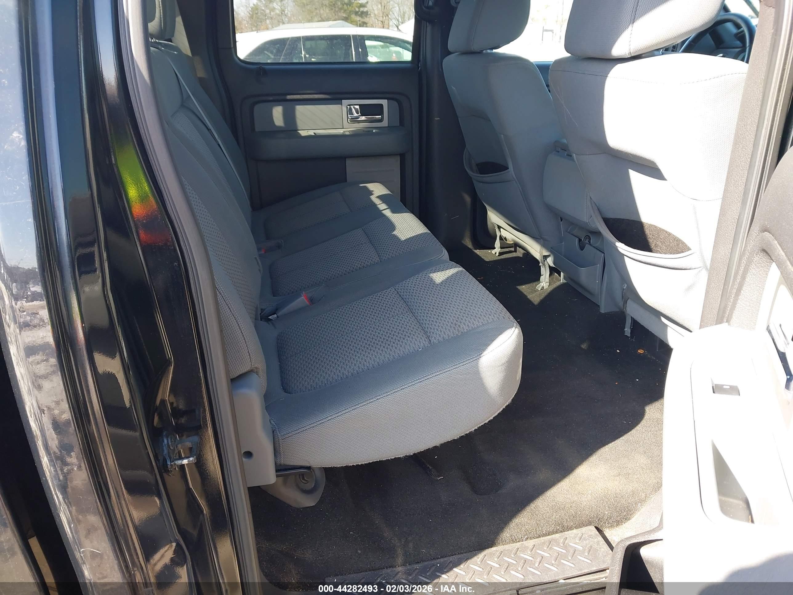 FORD F-150 image 8