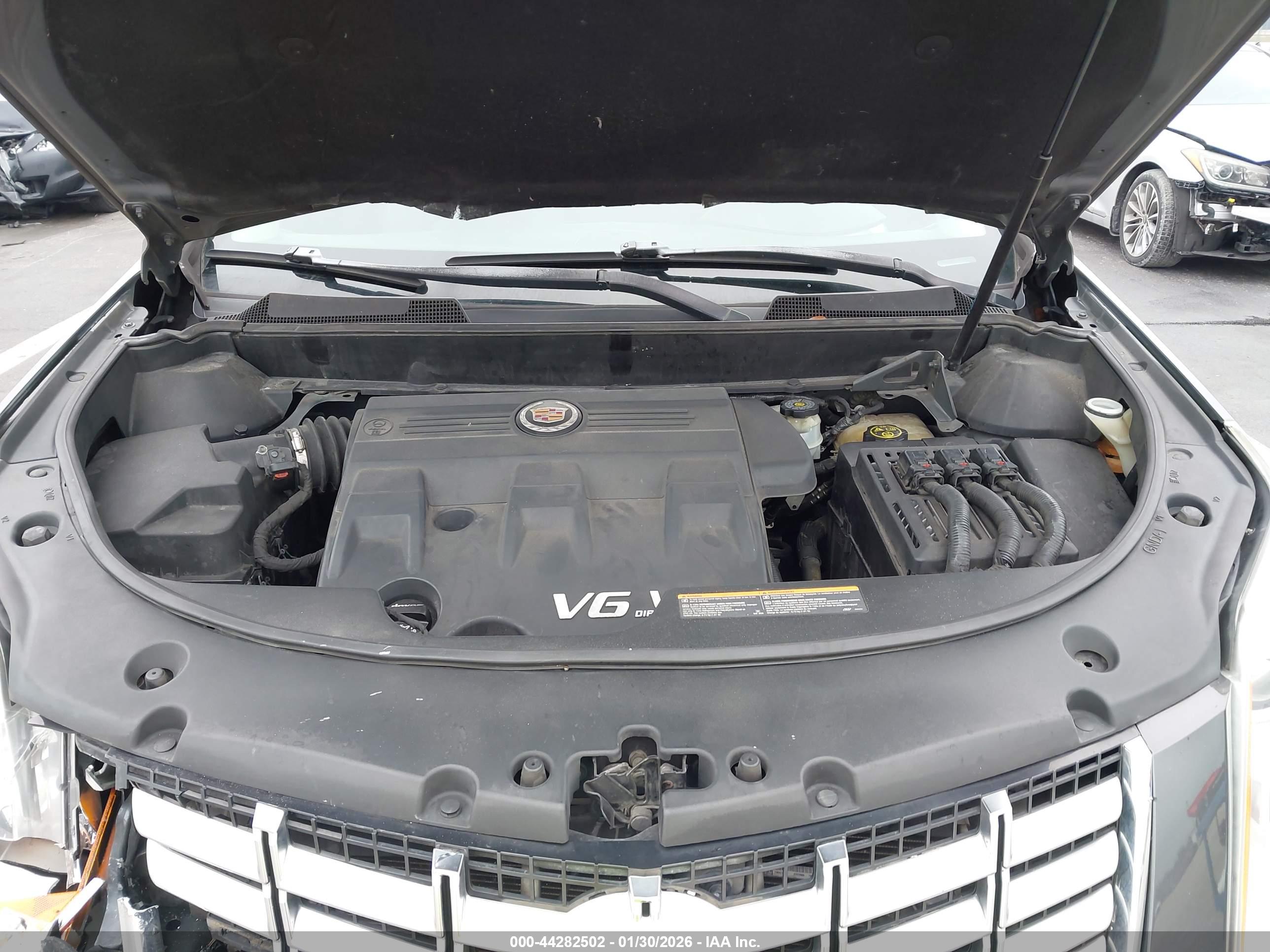 CADILLAC SRX image 10