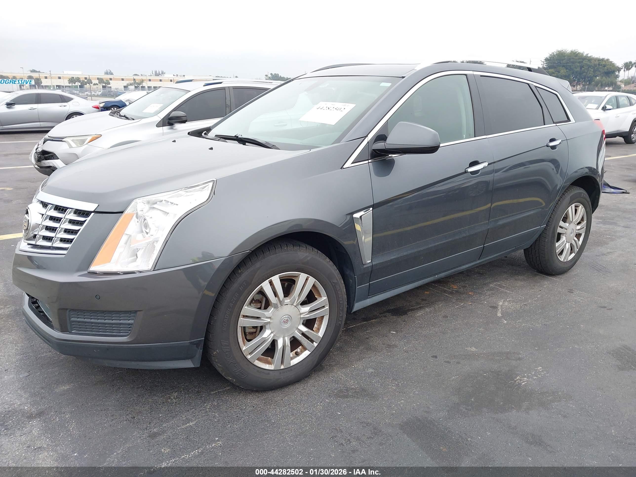 CADILLAC SRX image 2
