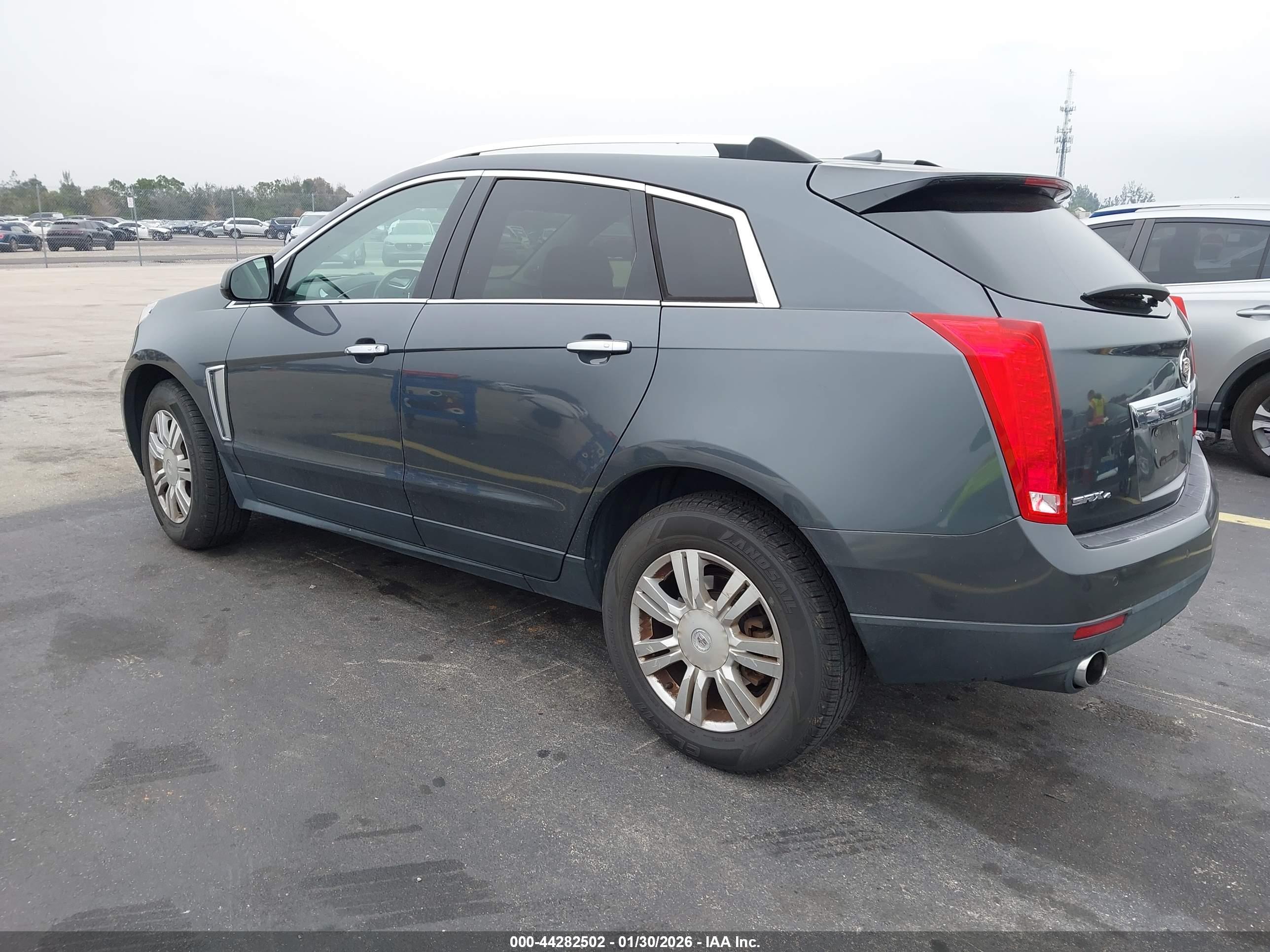 CADILLAC SRX image 3