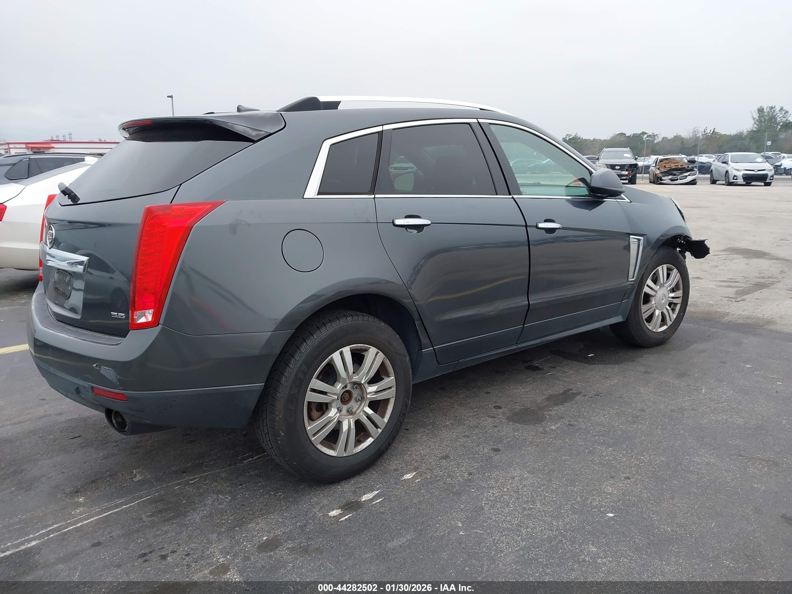 CADILLAC SRX image 4