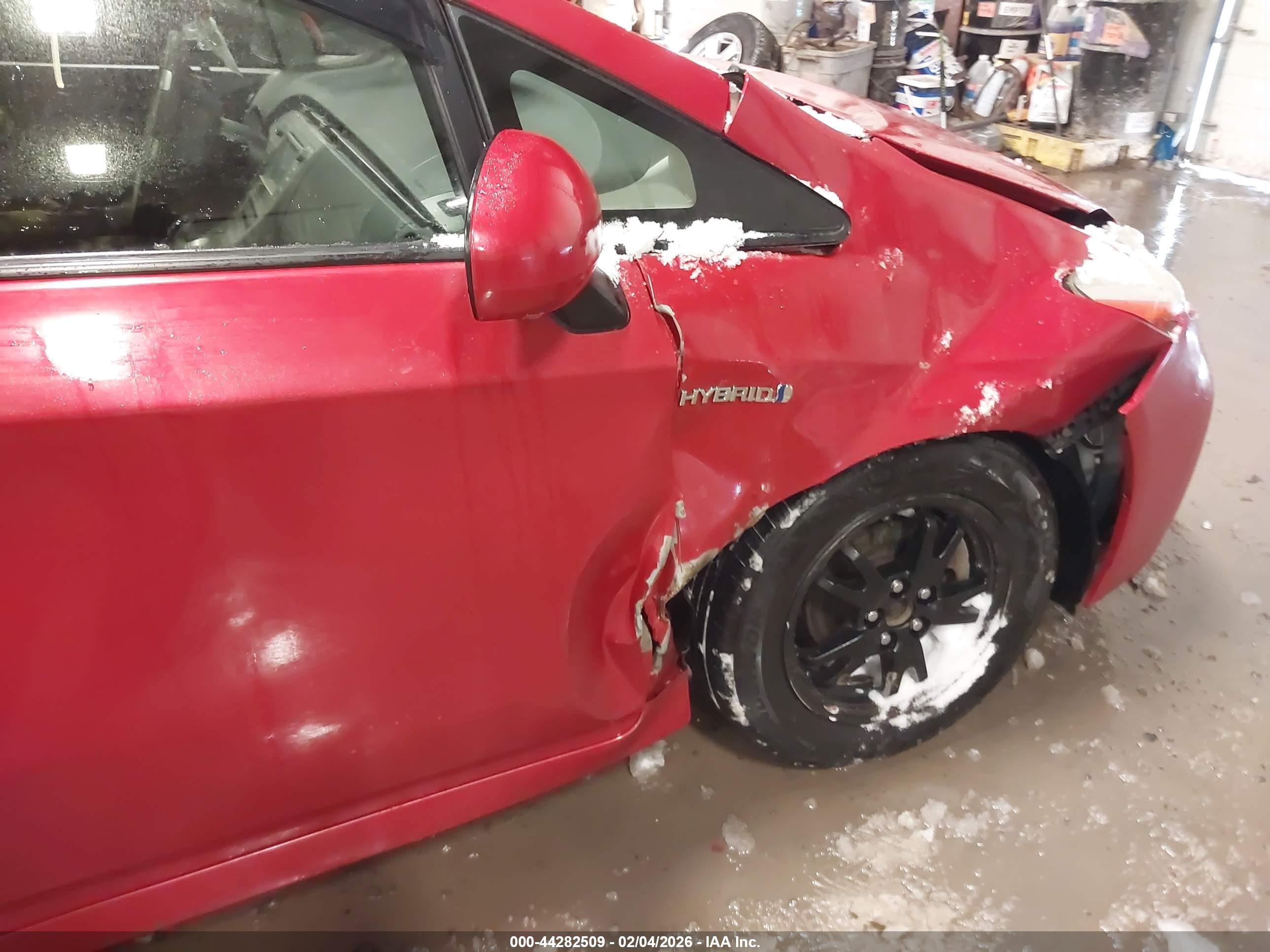 TOYOTA PRIUS image 6