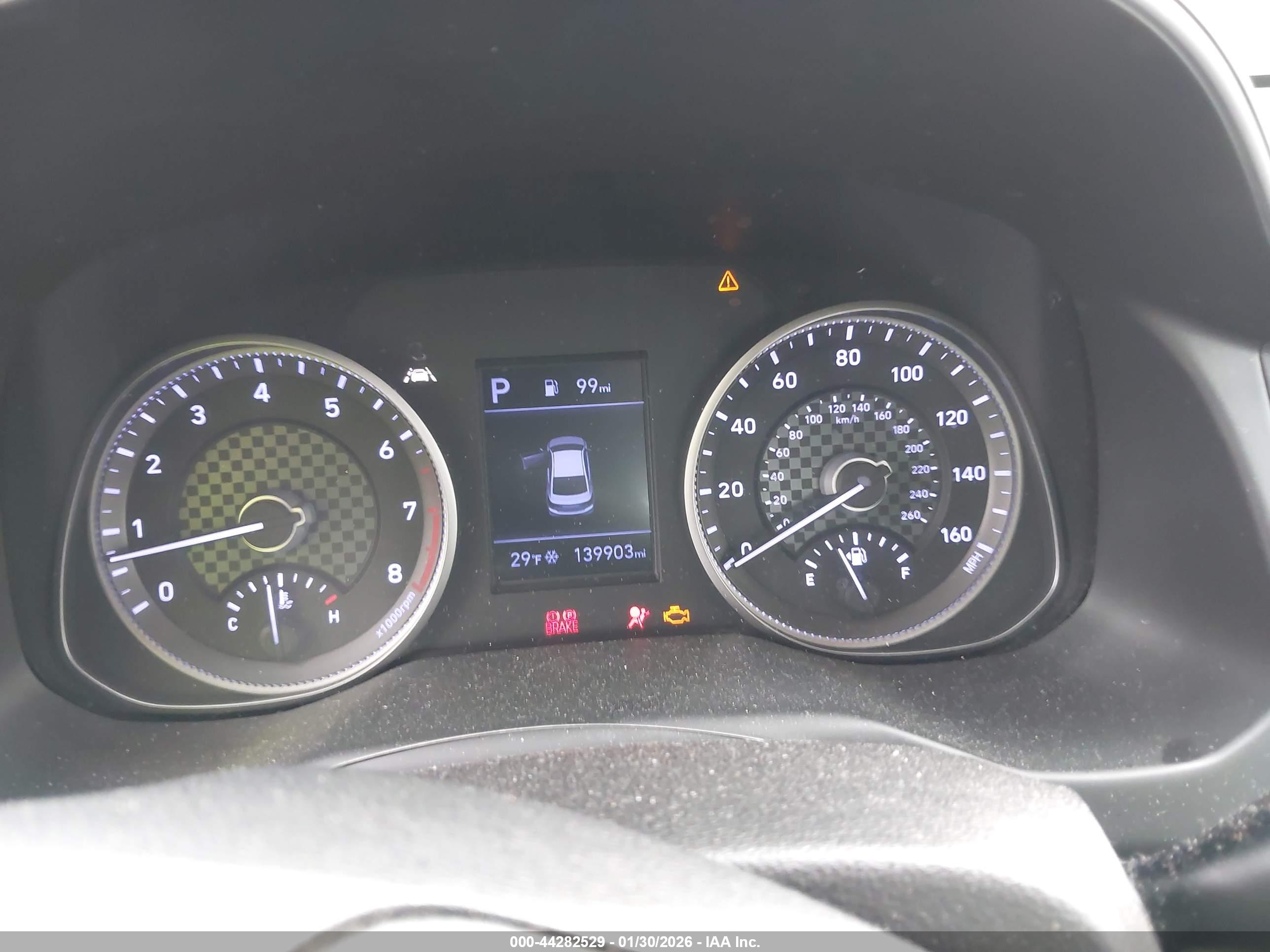 HYUNDAI ELANTRA image 7