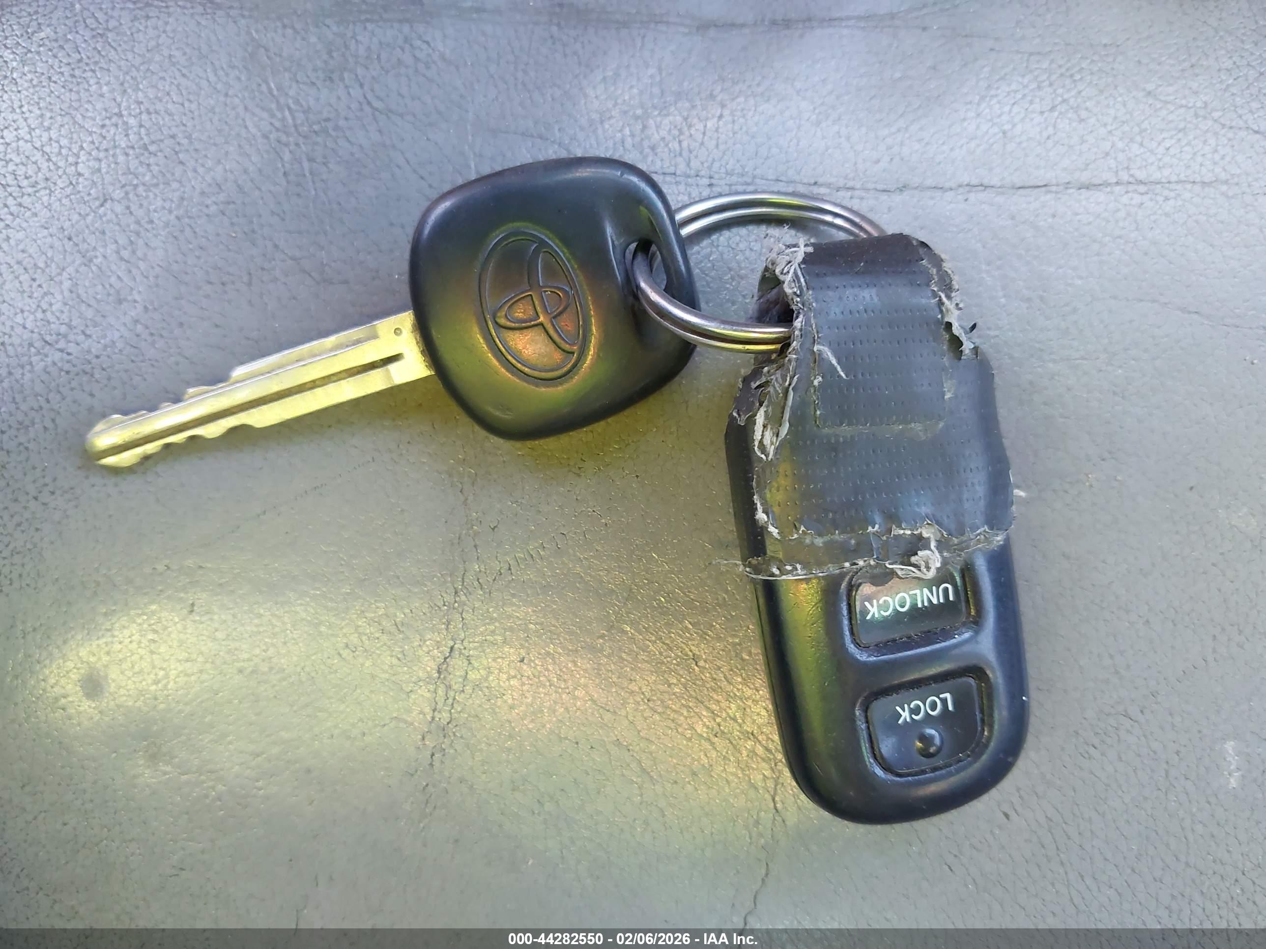 TOYOTA 4RUNNER image 11
