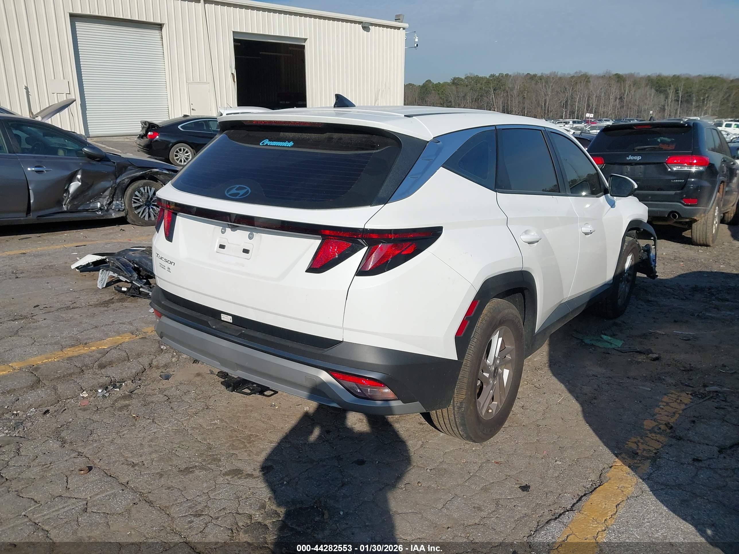 HYUNDAI TUCSON image 4