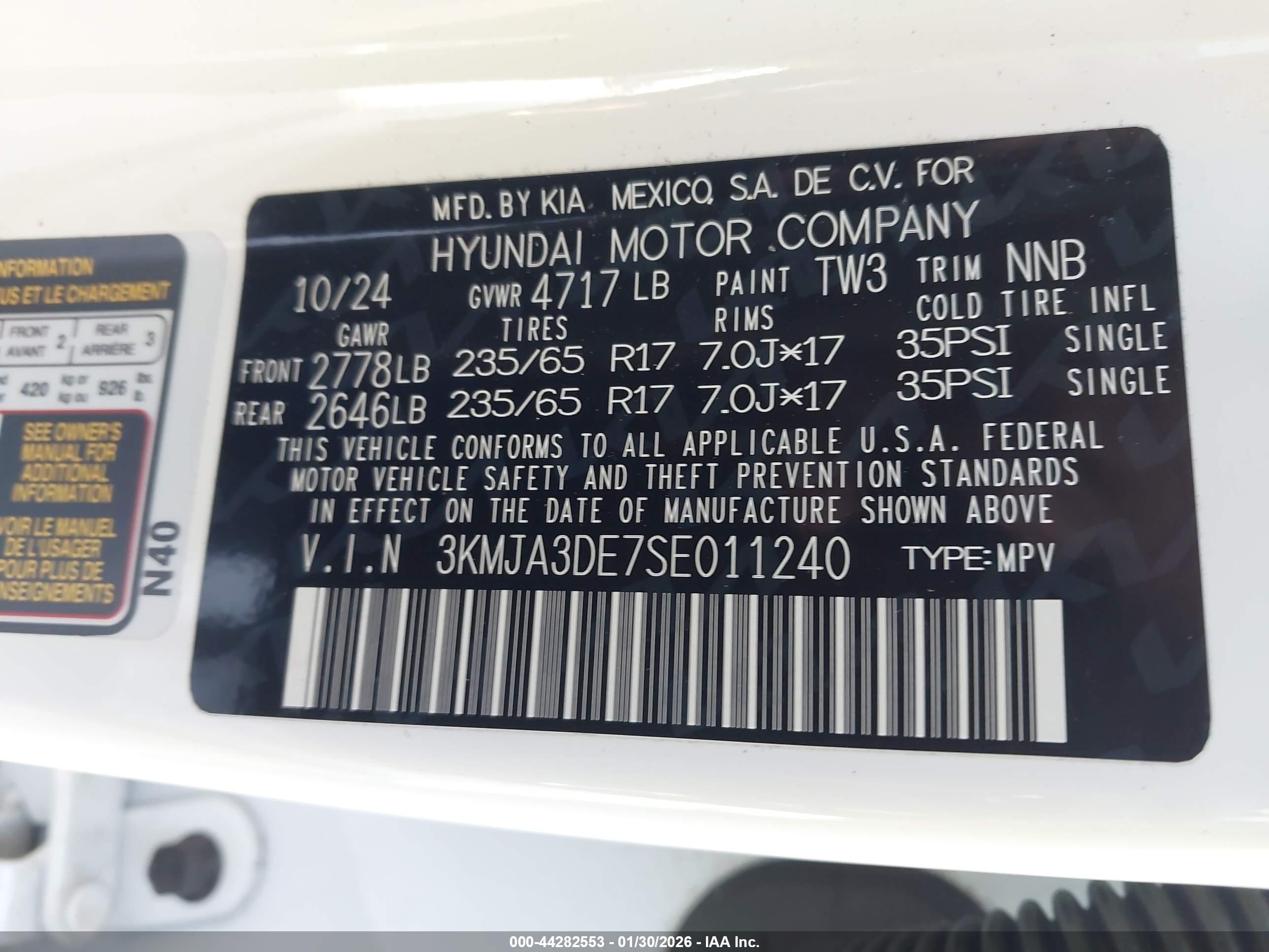 HYUNDAI TUCSON image 9