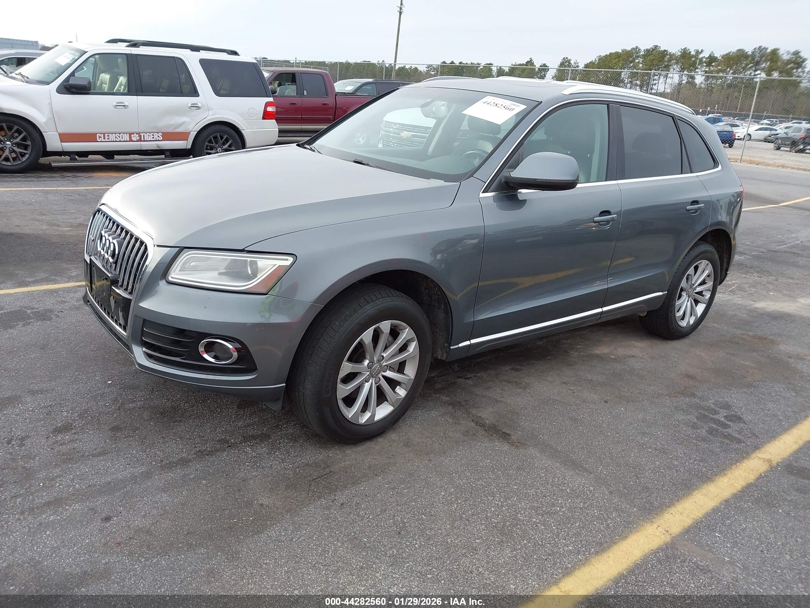 AUDI Q5 image 2