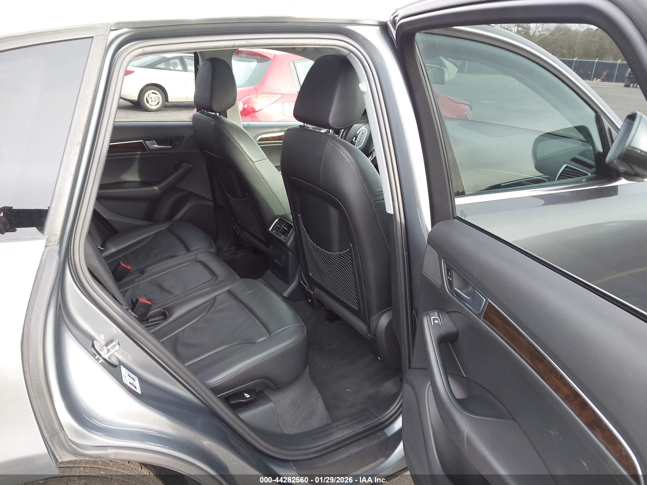 AUDI Q5 image 8