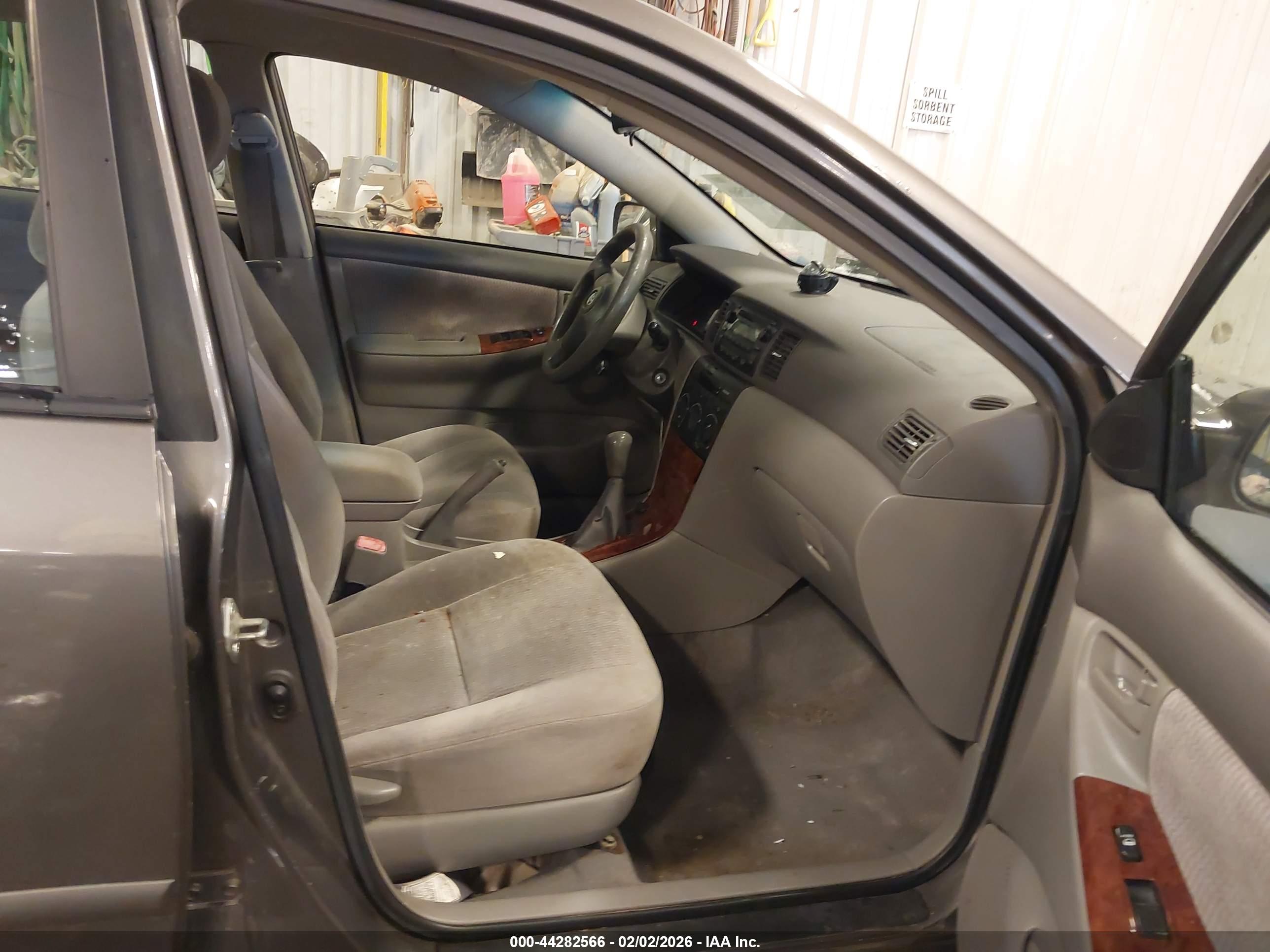 TOYOTA COROLLA image 5