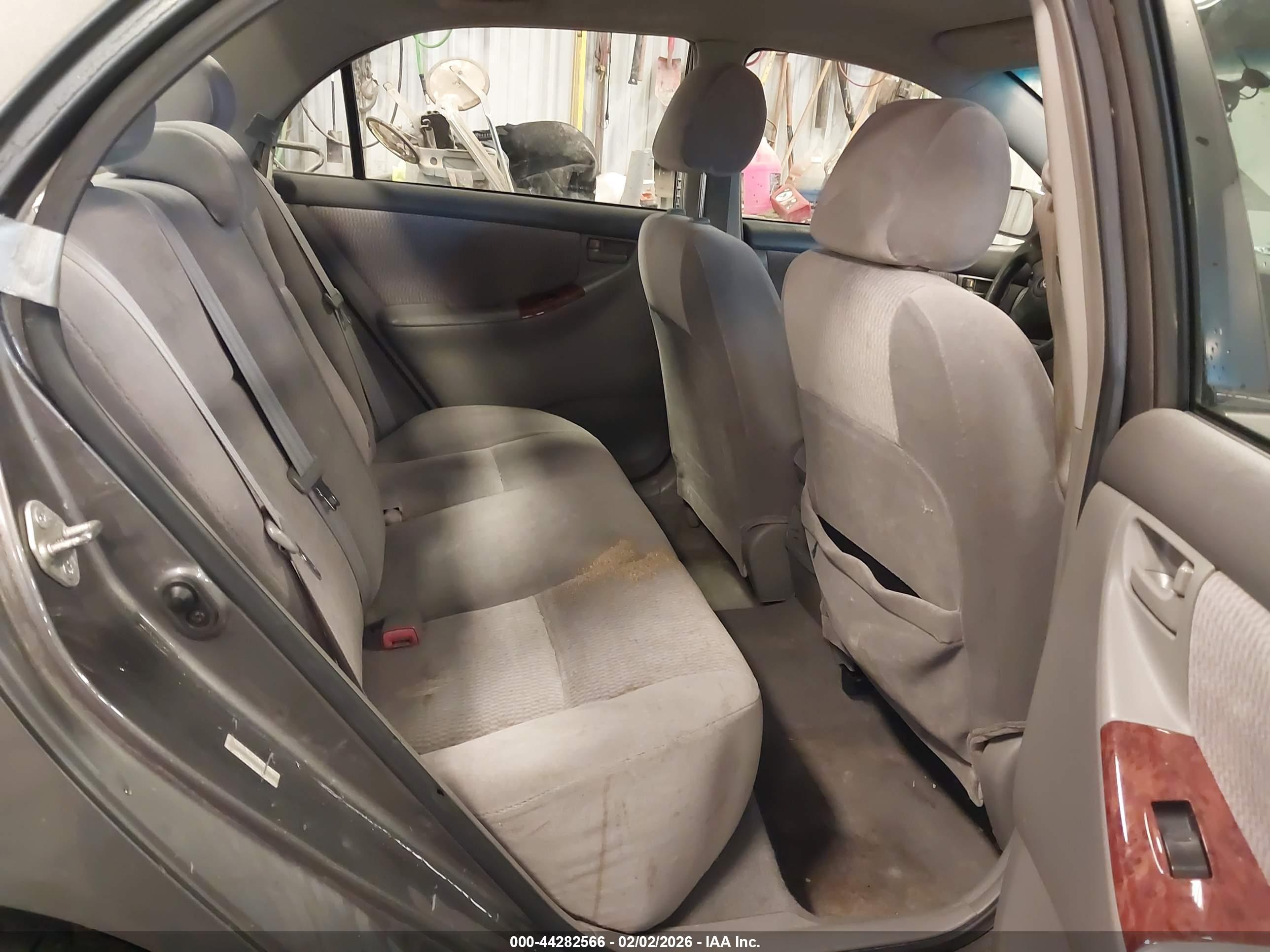 TOYOTA COROLLA image 8