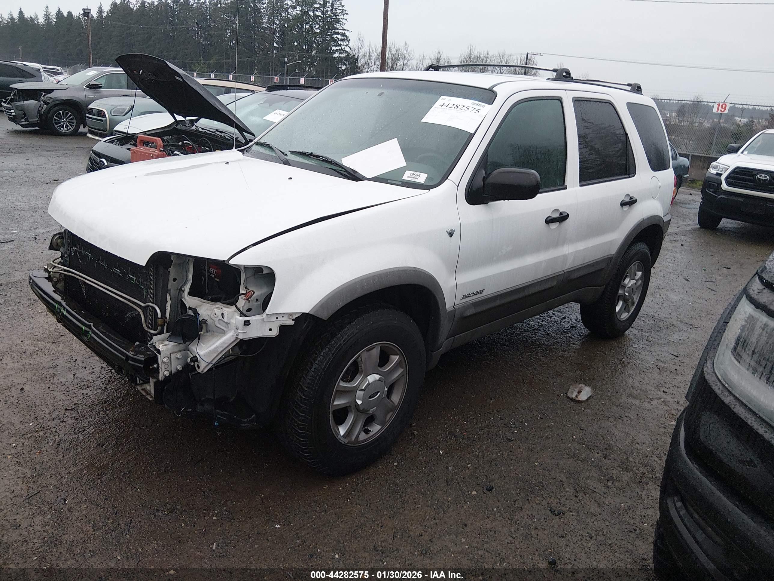 FORD ESCAPE image 2
