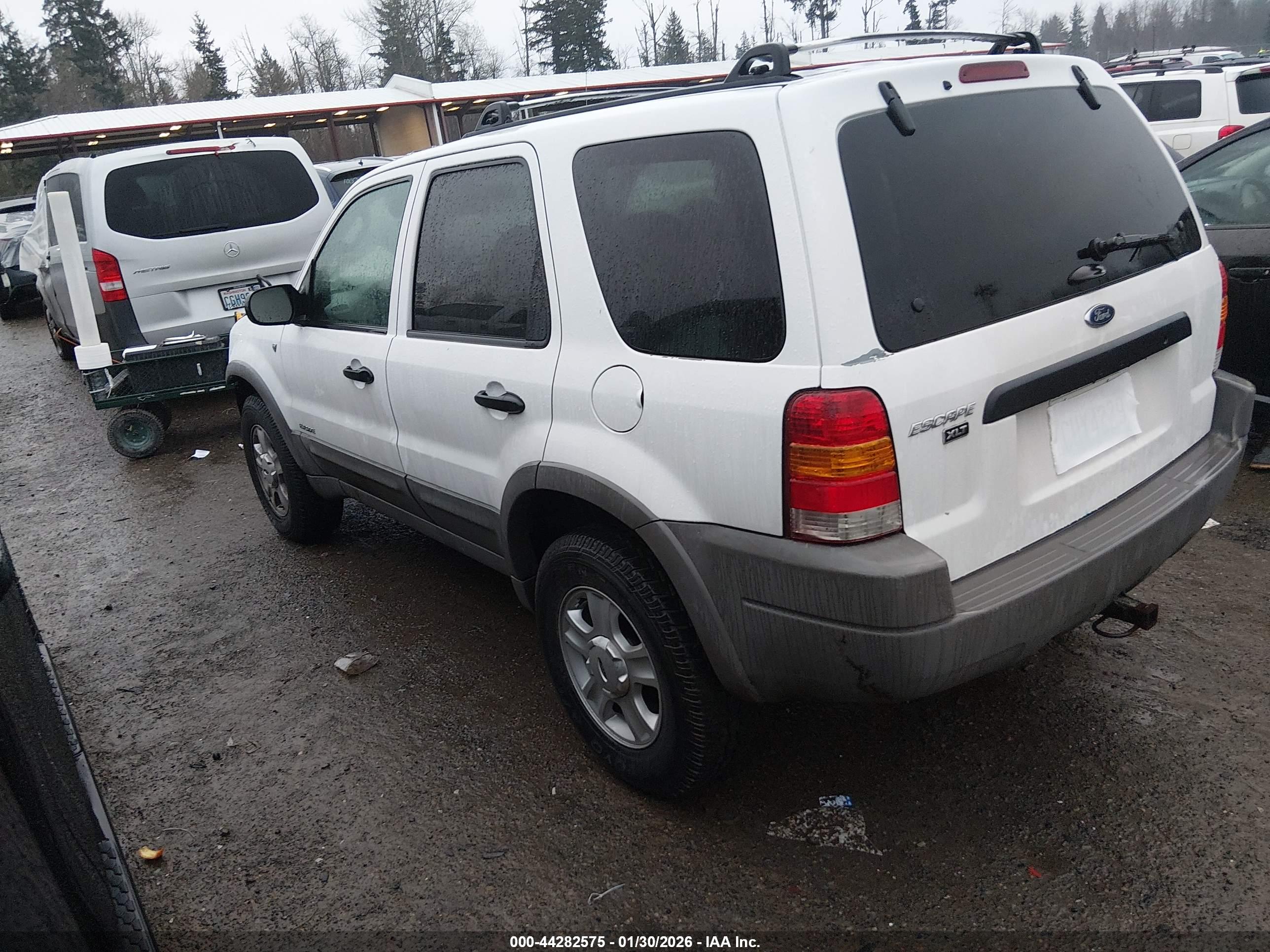 FORD ESCAPE image 3