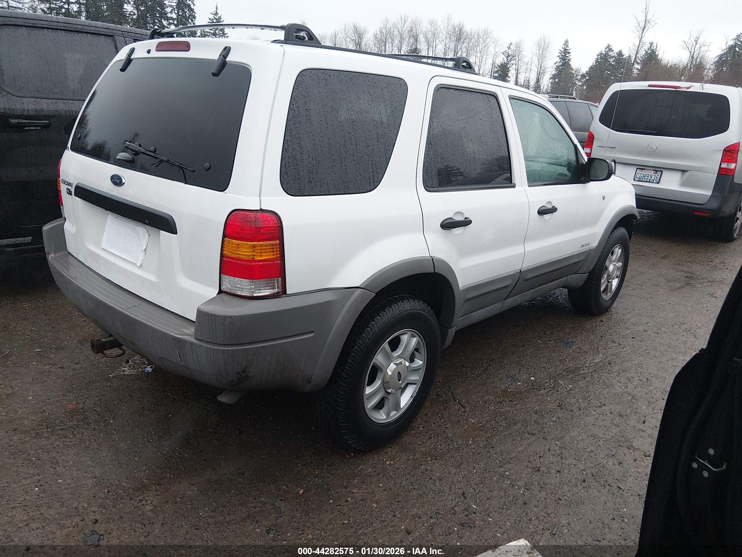 FORD ESCAPE image 4