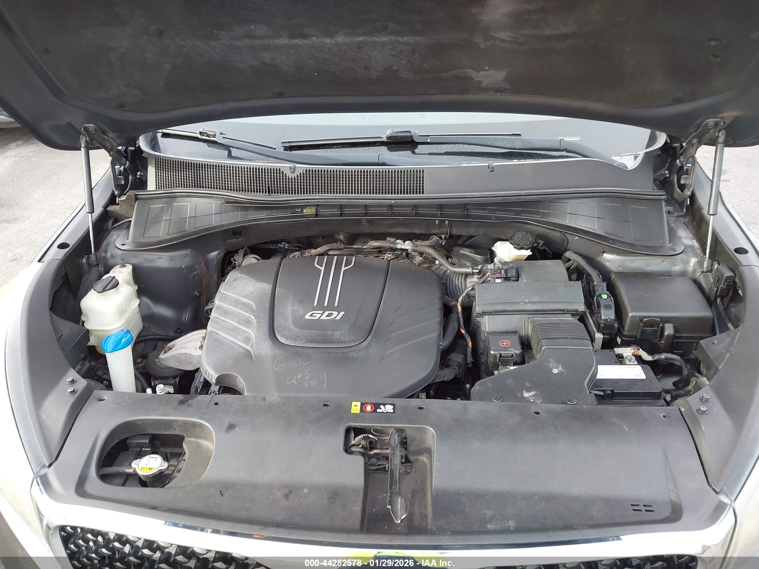 KIA SORENTO image 10