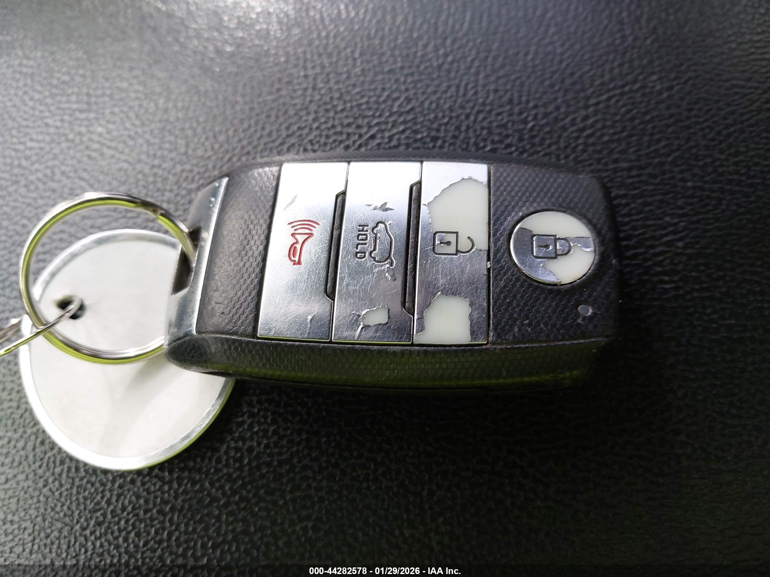 KIA SORENTO image 11