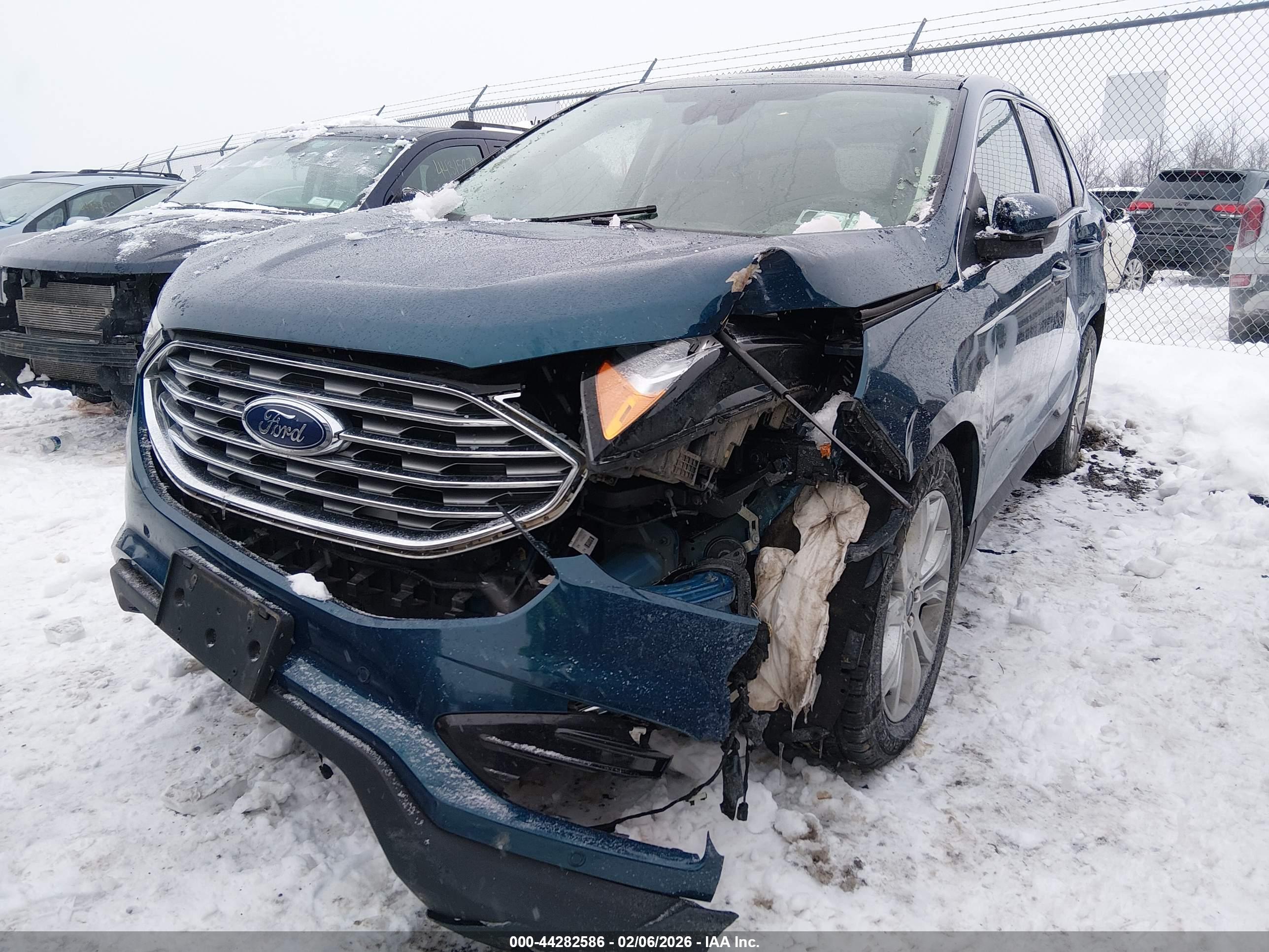 FORD EDGE image 6
