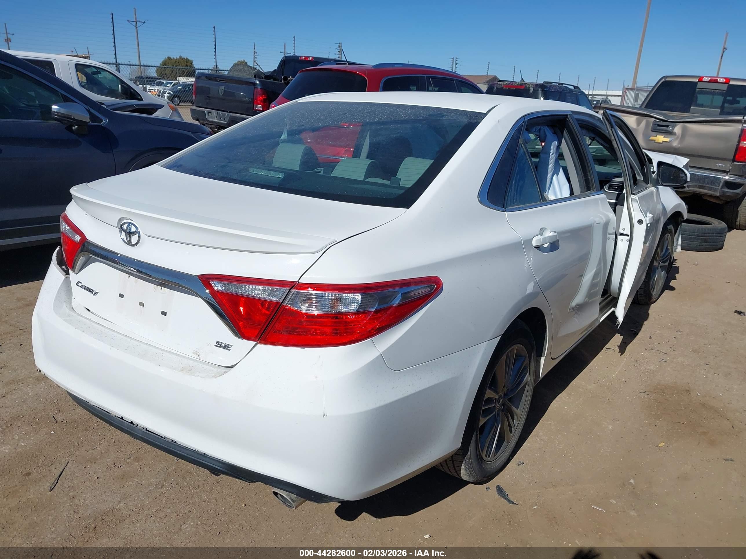TOYOTA CAMRY image 4