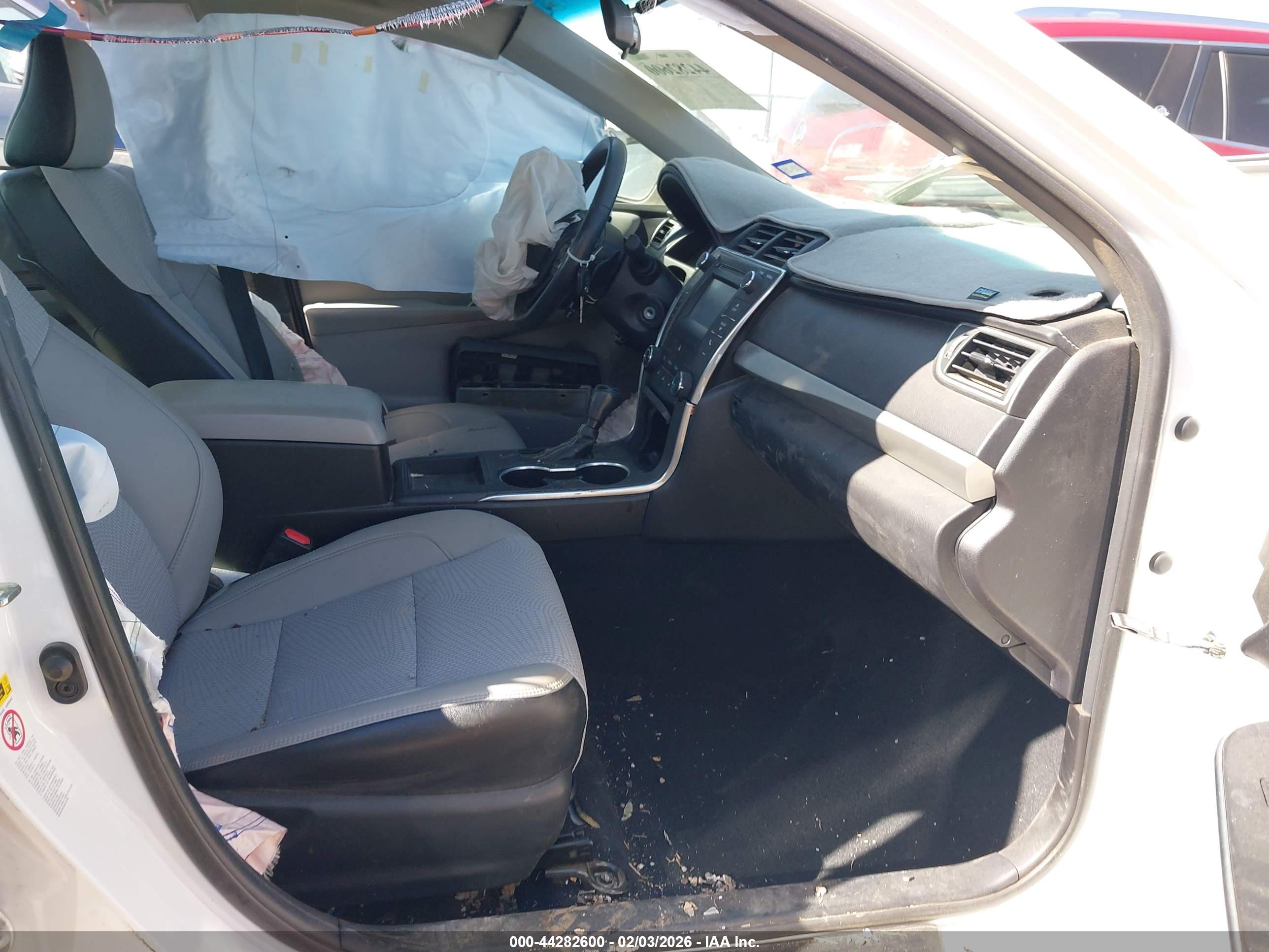 TOYOTA CAMRY image 5
