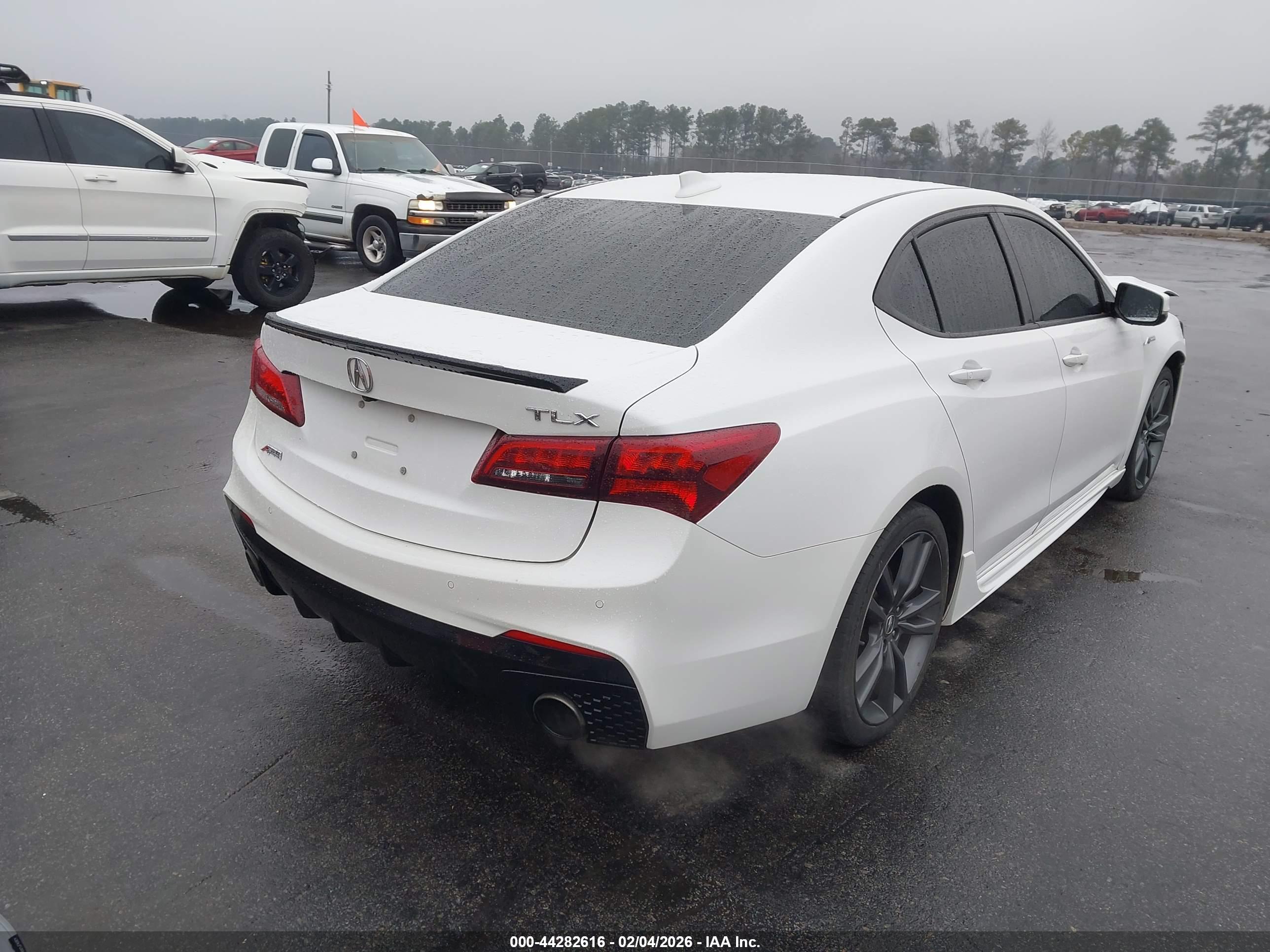 ACURA TLX image 4
