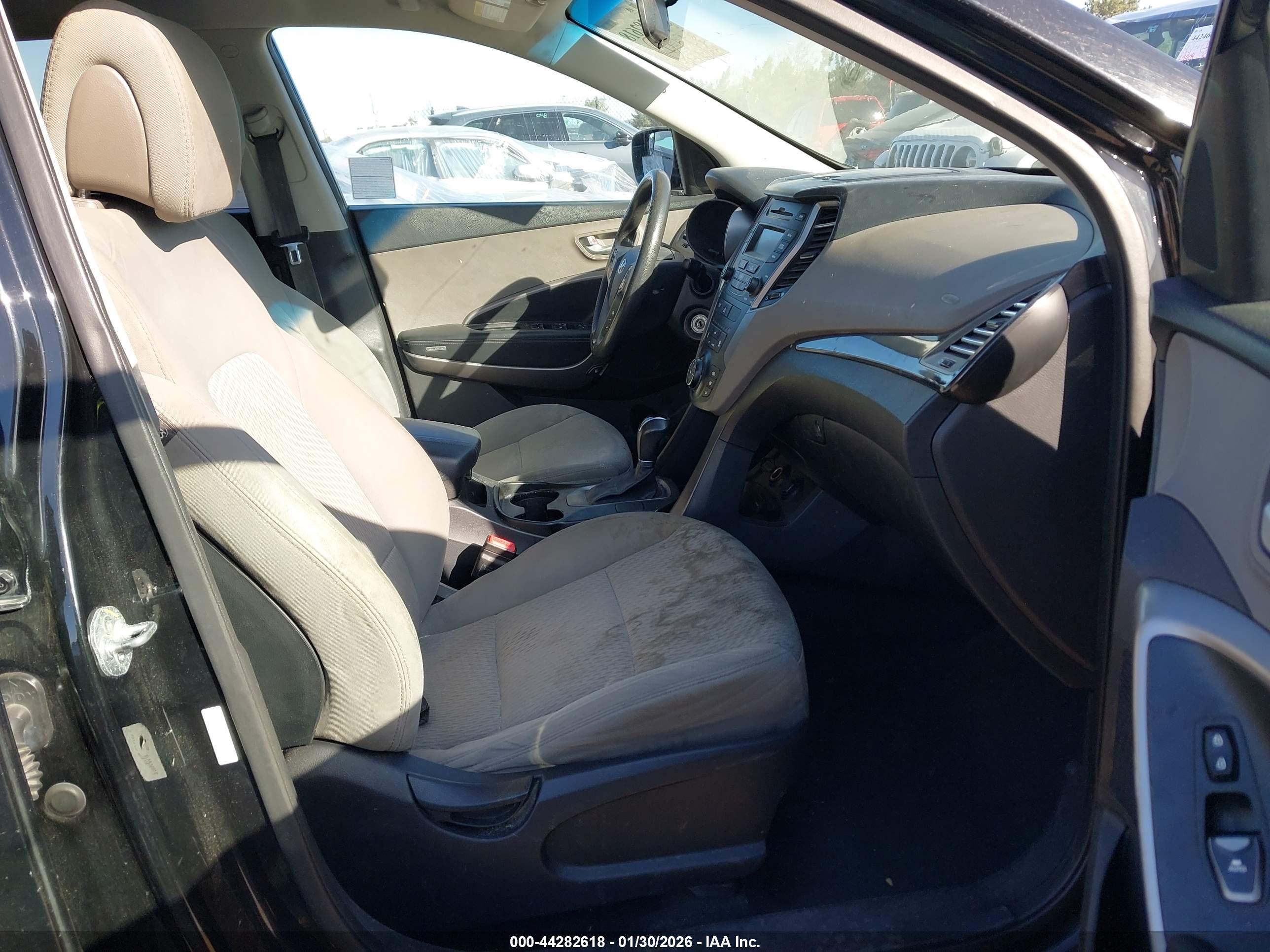 HYUNDAI SANTA image 5