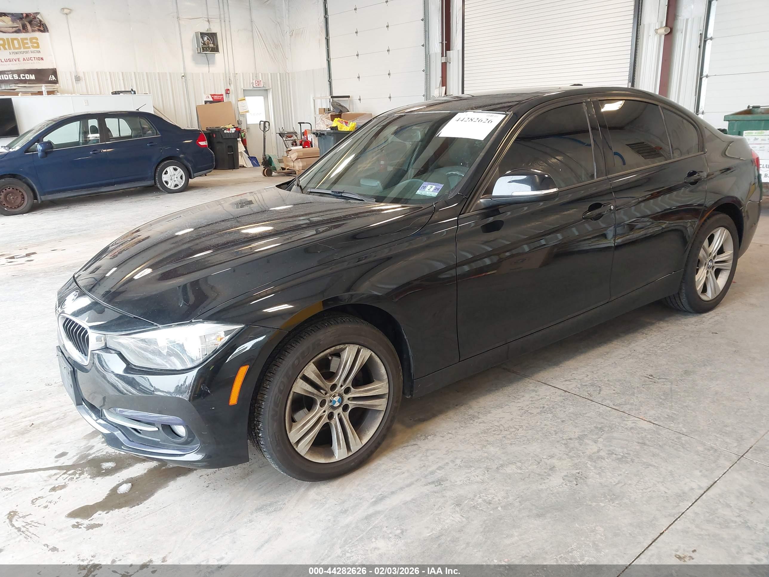 BMW 328I image 2