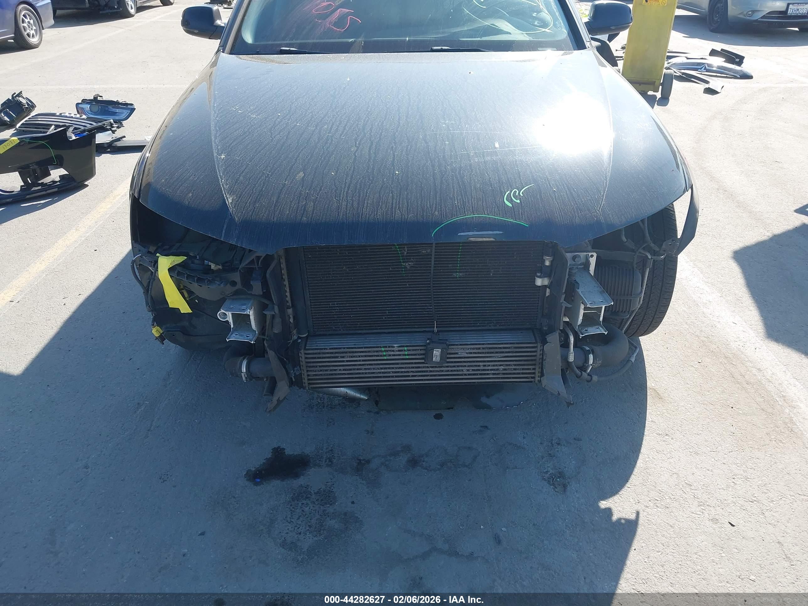 AUDI A4 image 6