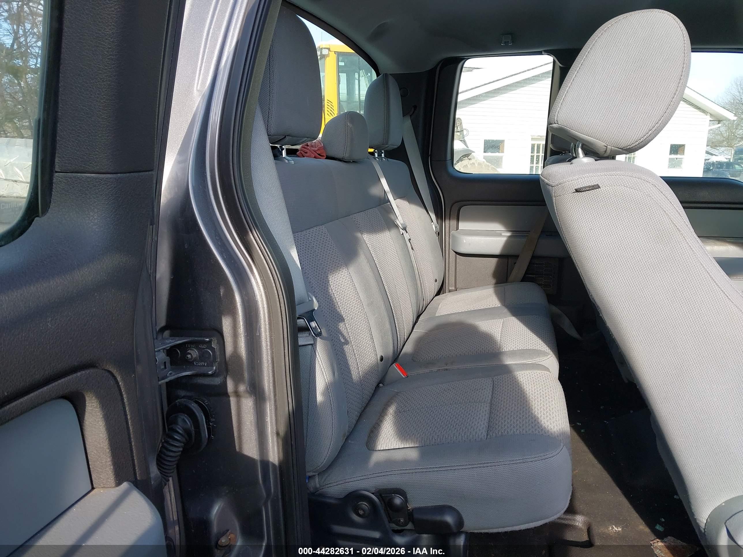 FORD F-150 image 8