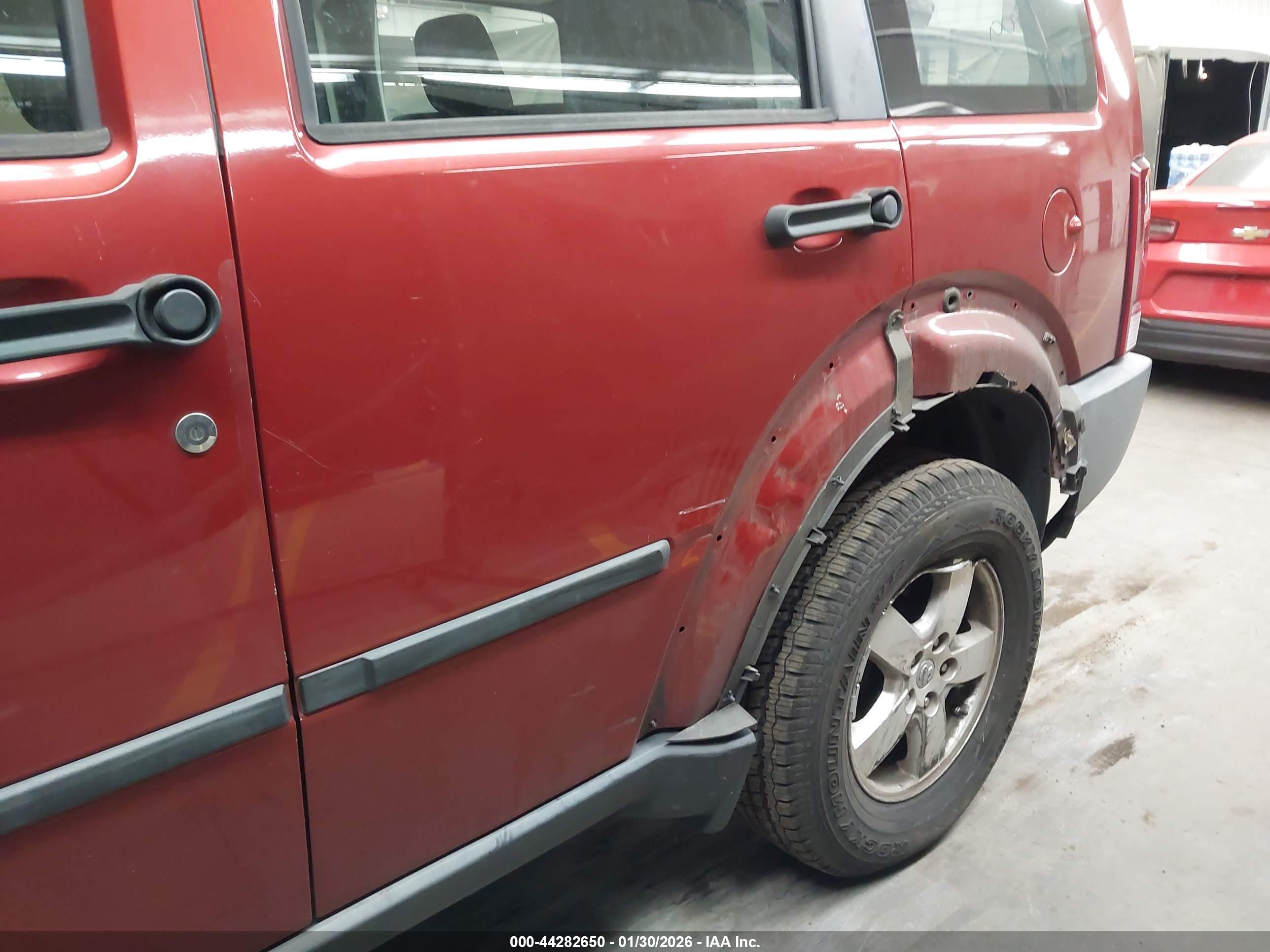 DODGE NITRO image 6