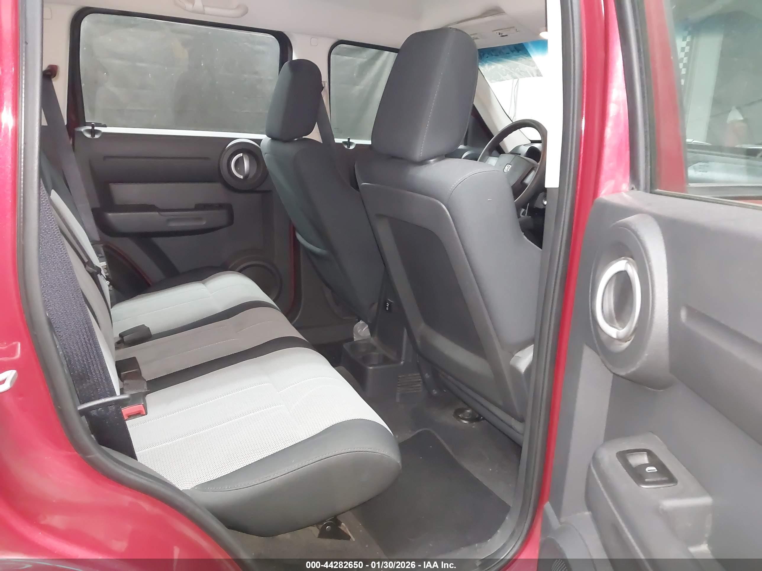 DODGE NITRO image 8