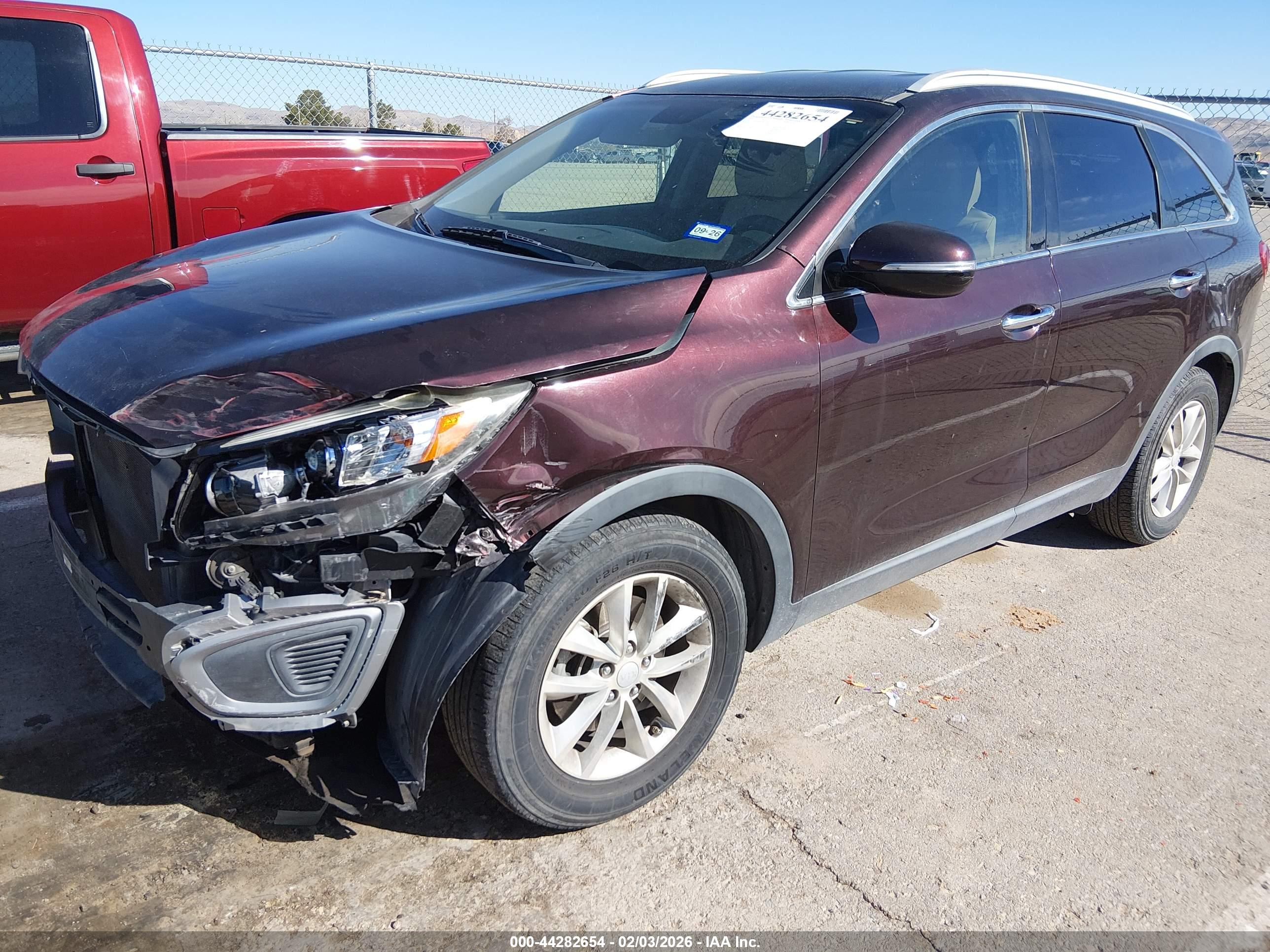 KIA SORENTO image 2