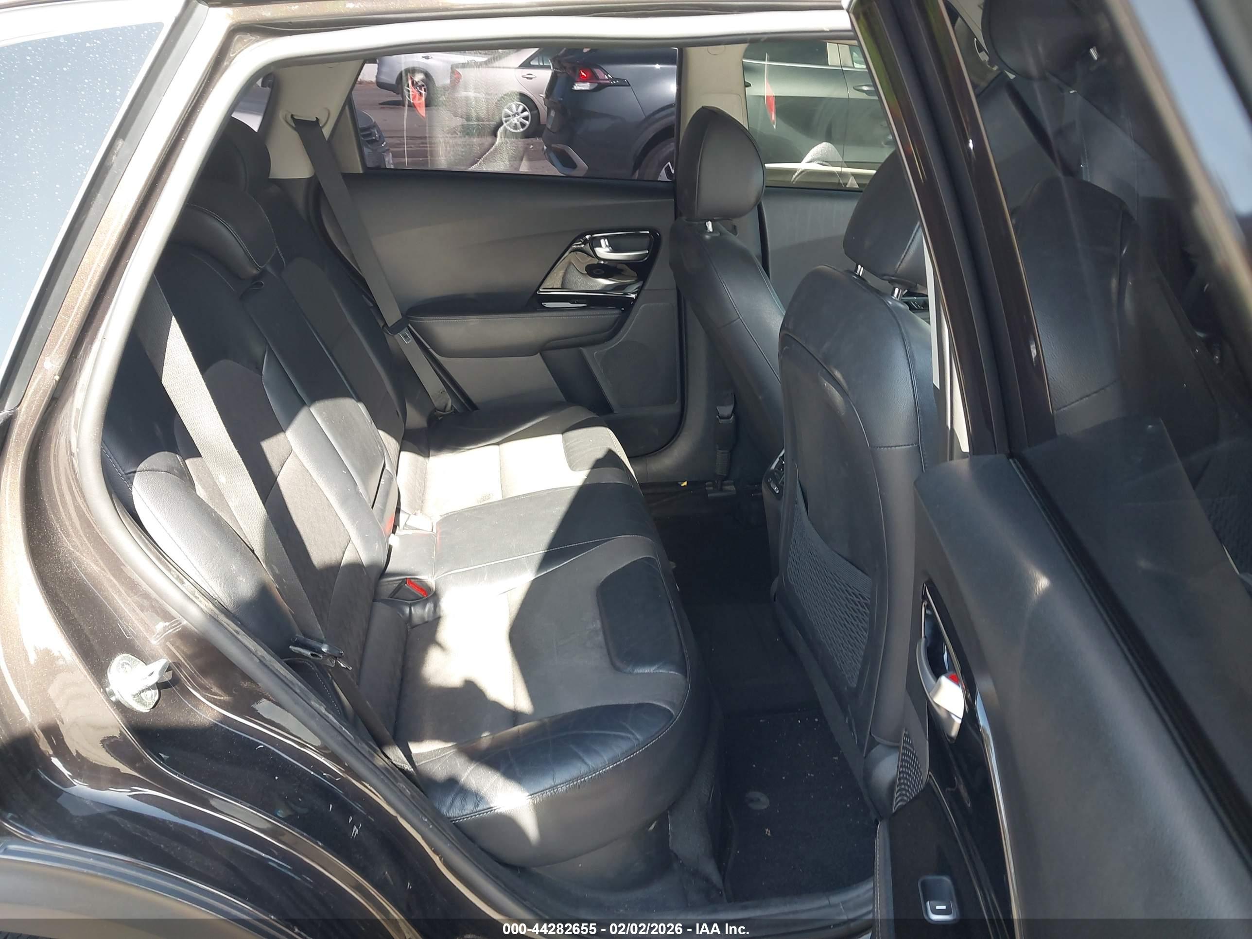 KIA NIRO image 8