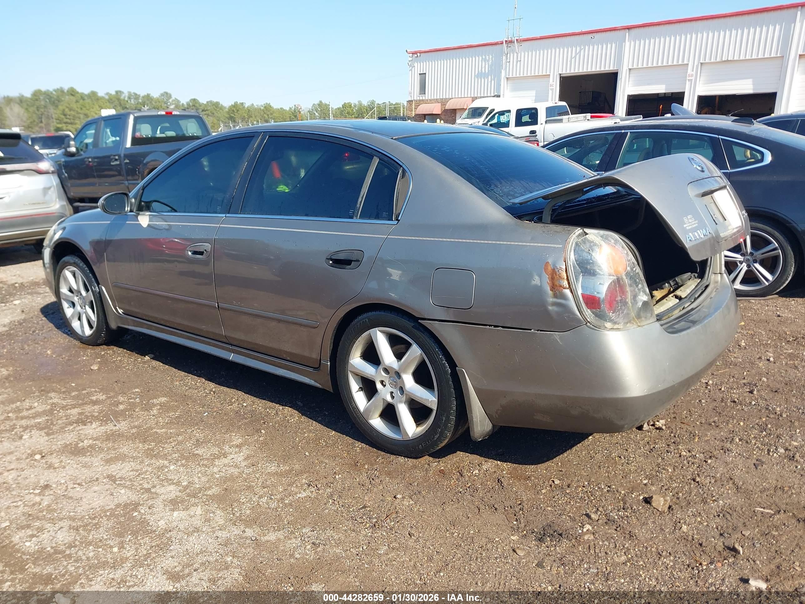 NISSAN ALTIMA image 3