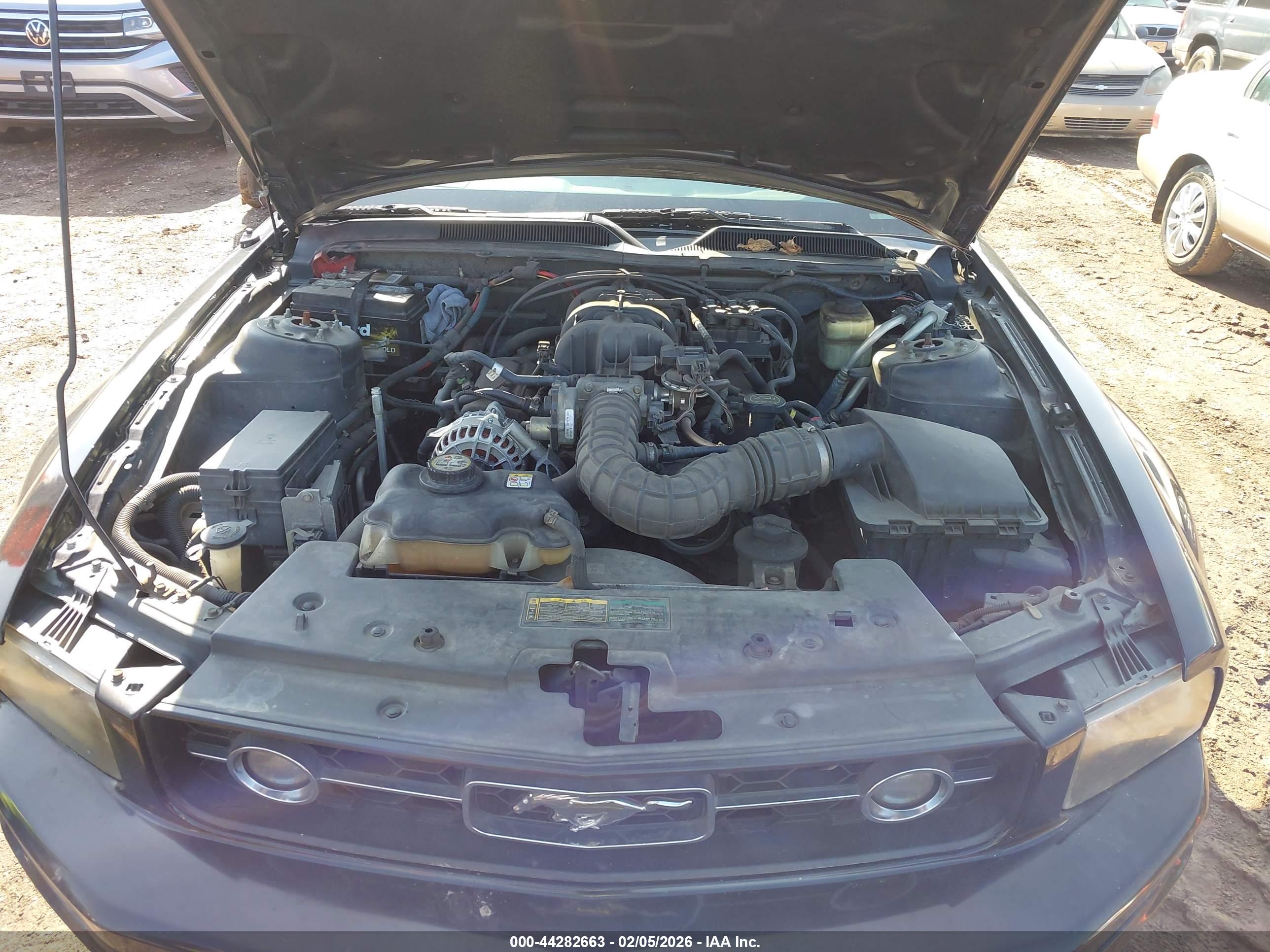 FORD MUSTANG image 10
