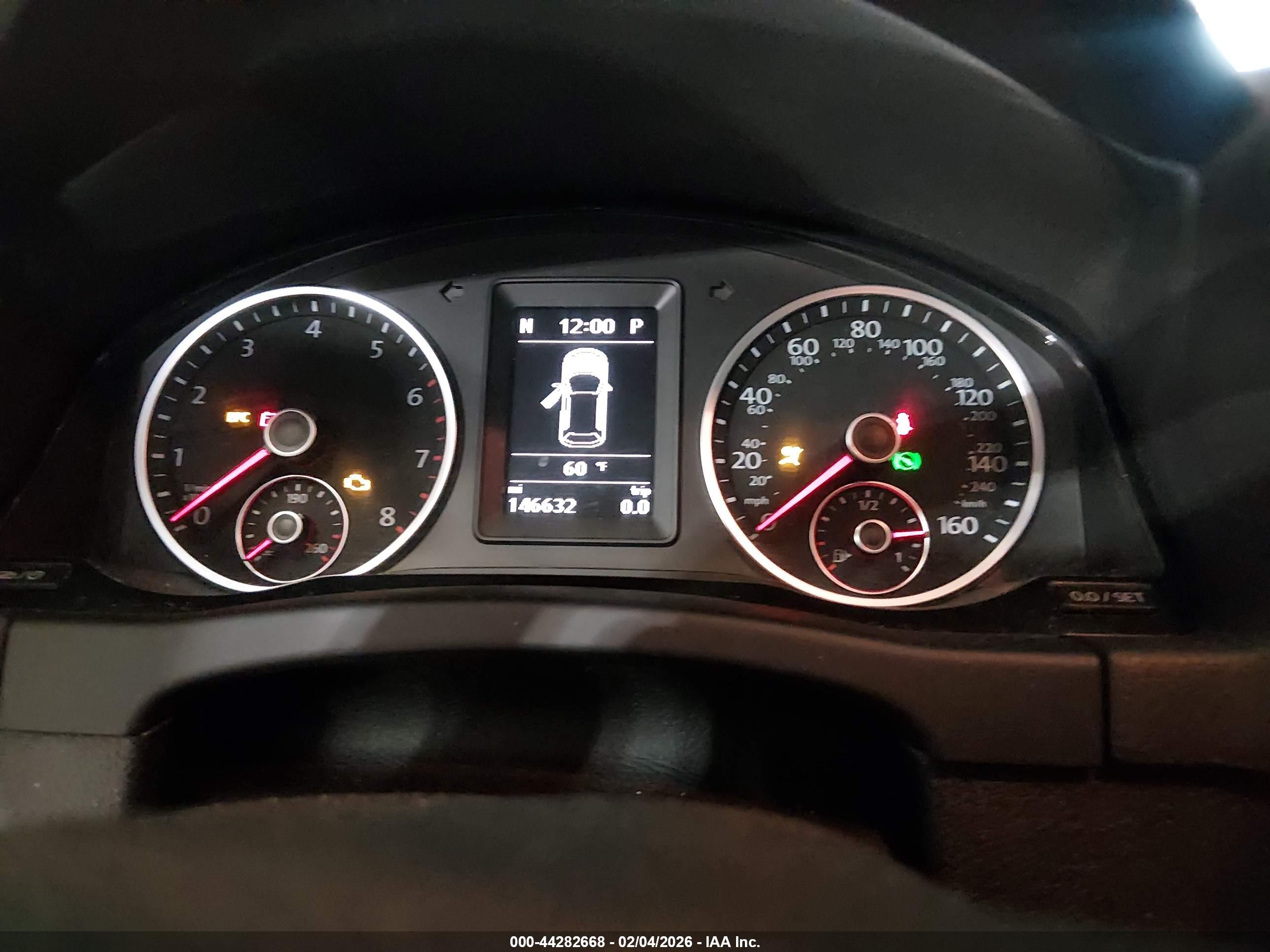 VOLKSWAGEN TIGUAN image 7