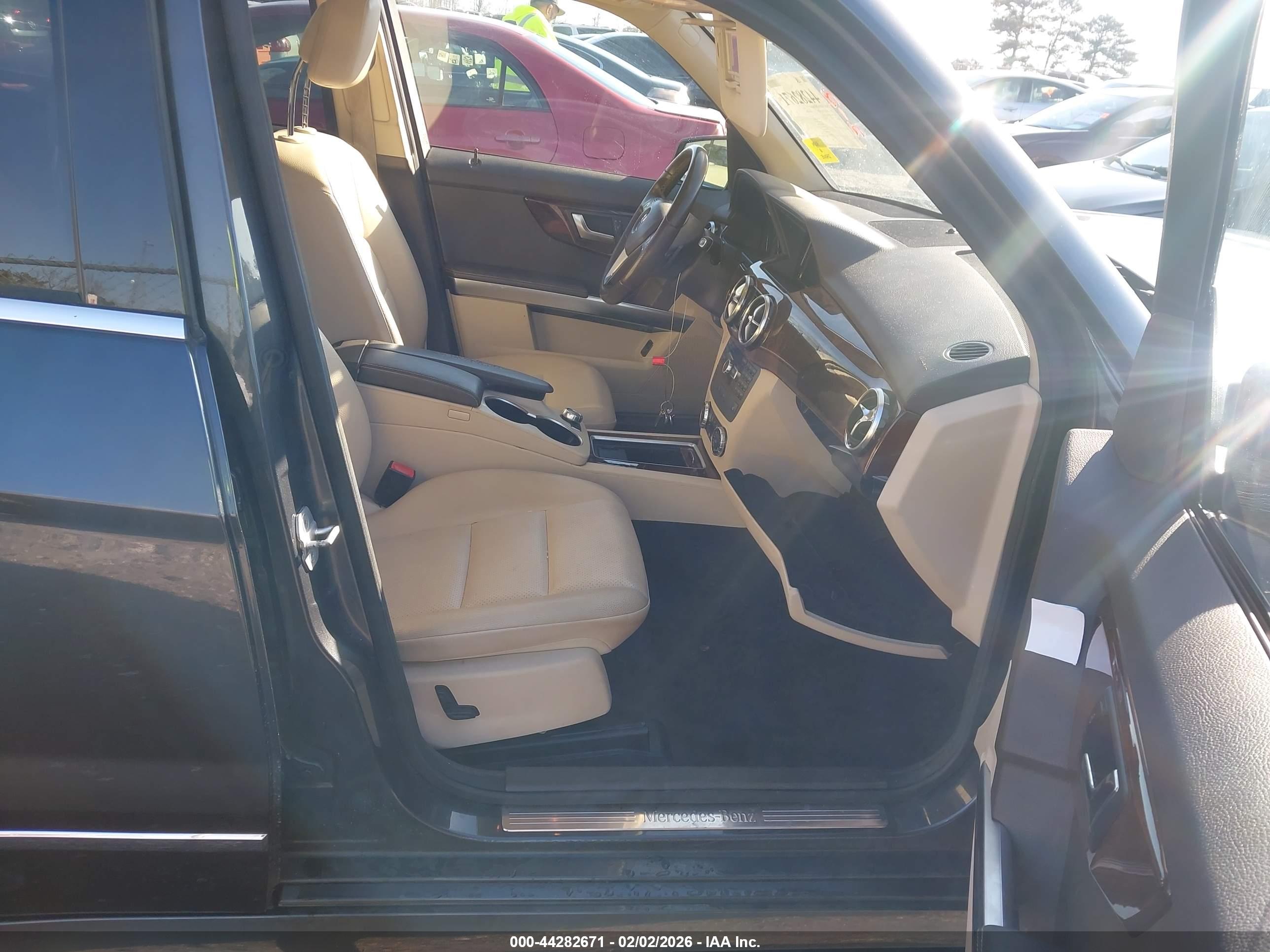 MERCEDES-BENZ GLK image 5