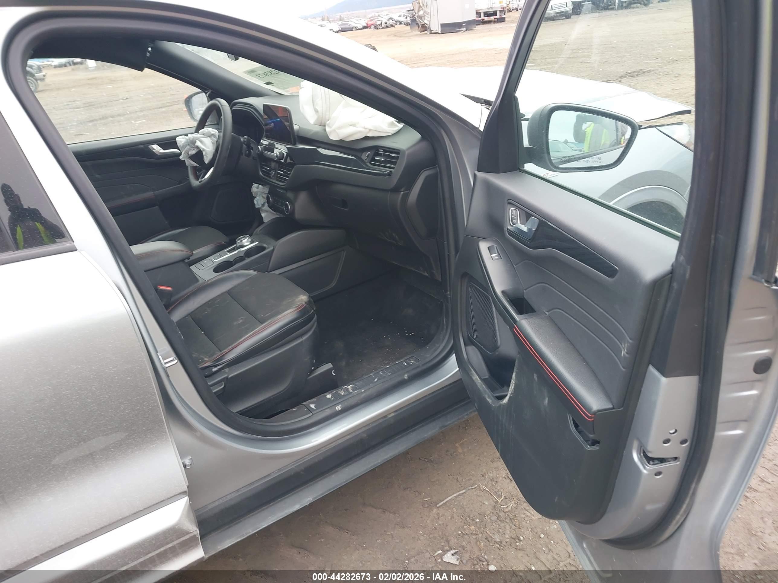 FORD ESCAPE image 5
