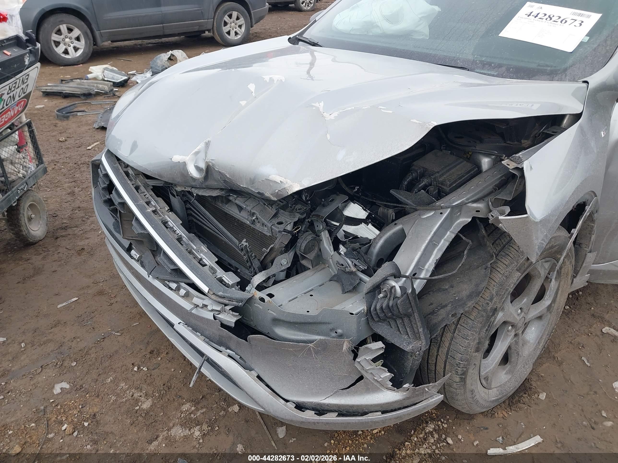 FORD ESCAPE image 6