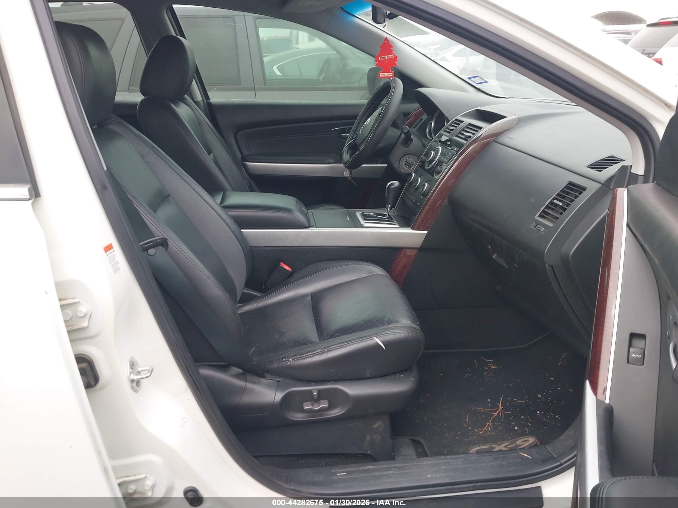 MAZDA CX-9 image 5