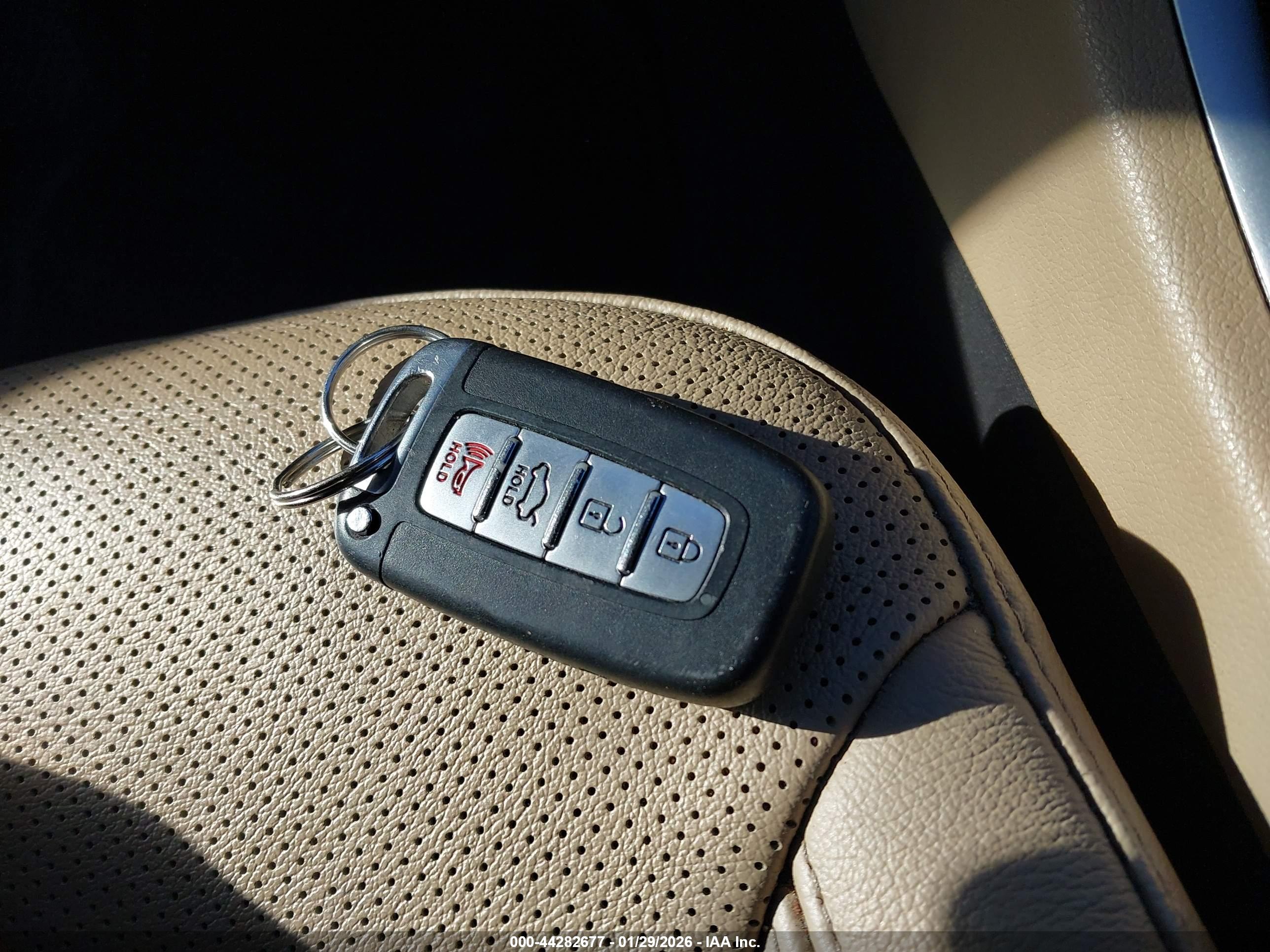 HYUNDAI SONATA image 11