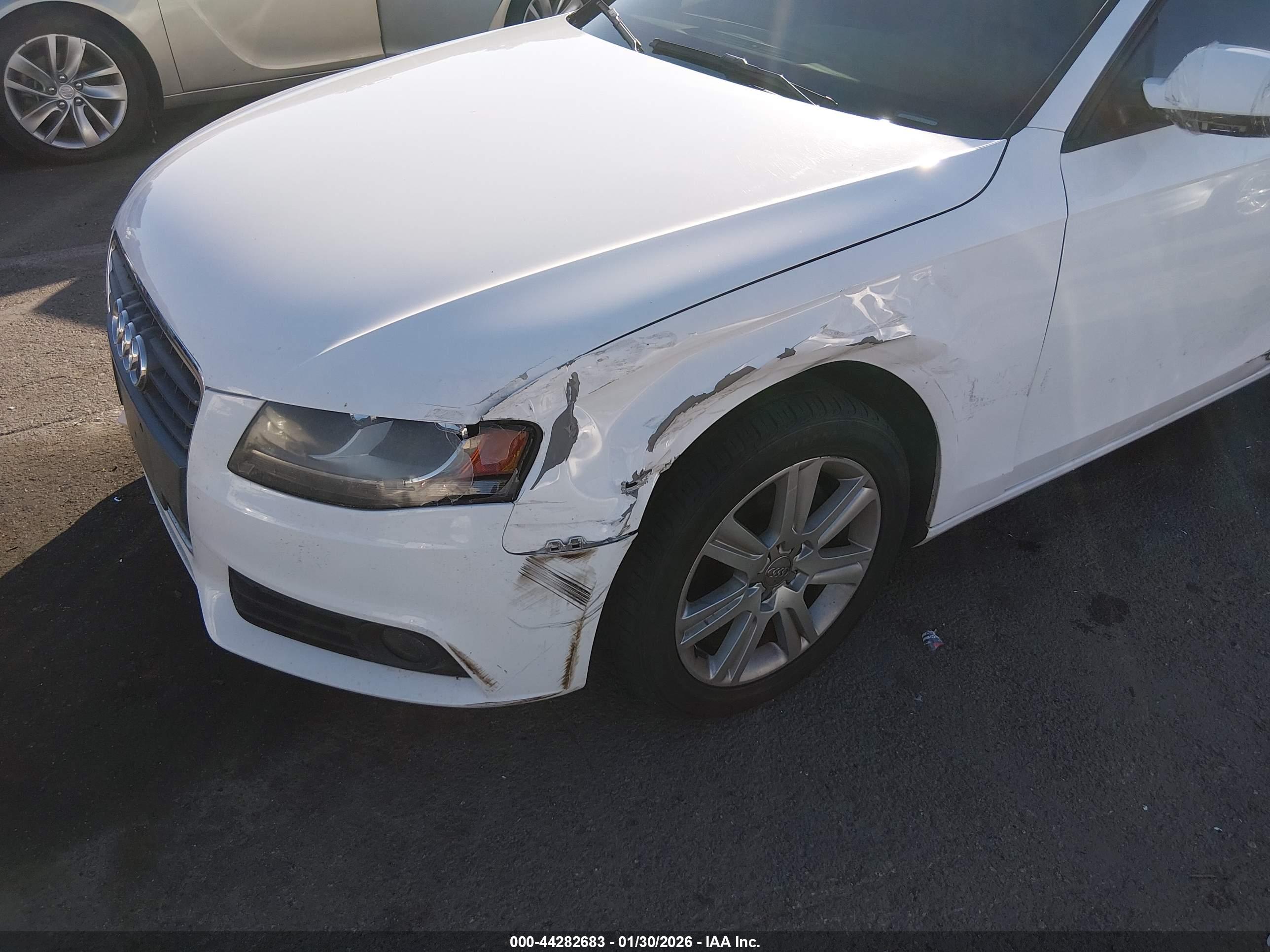 AUDI A4 image 6