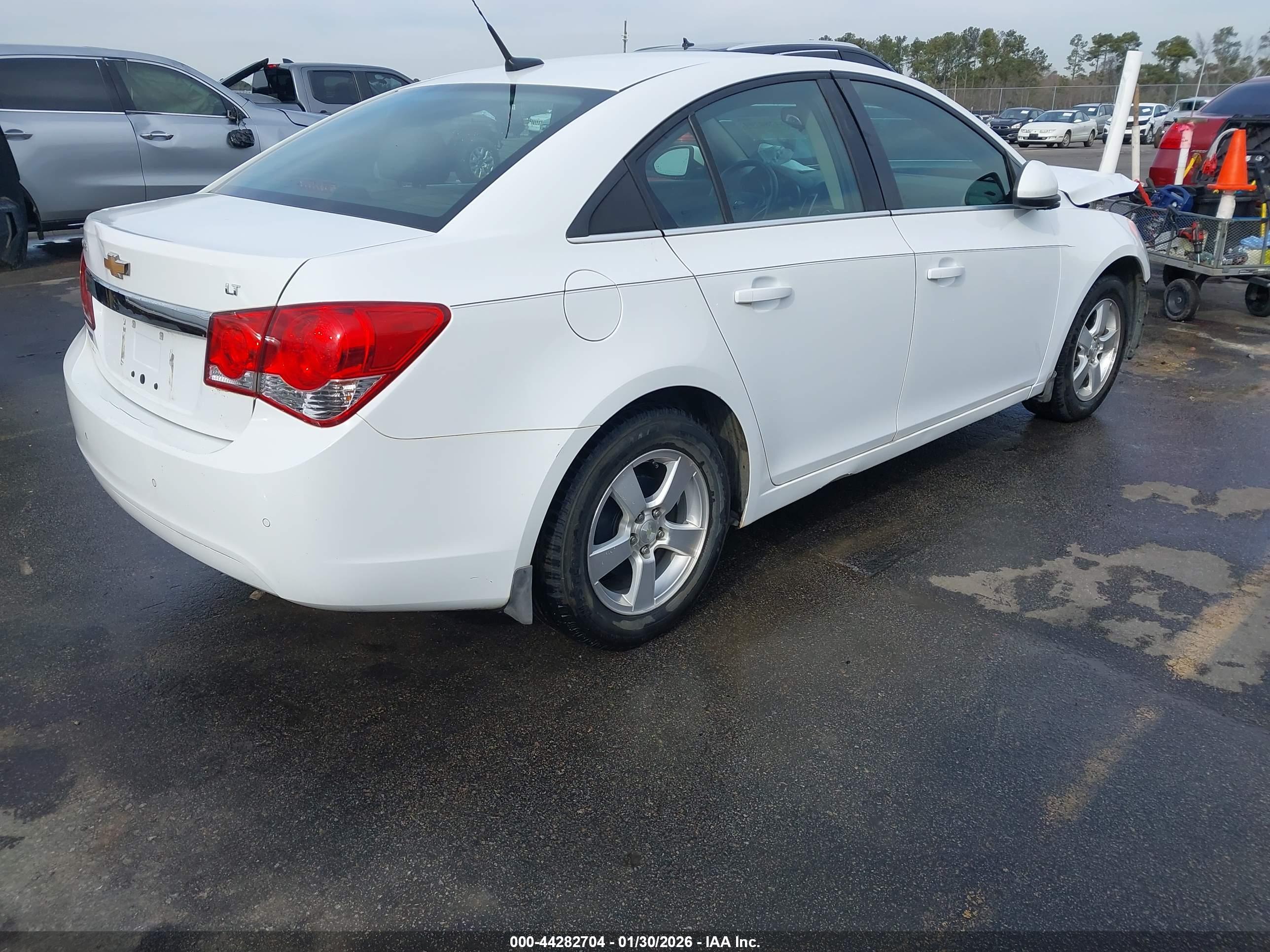 CHEVROLET CRUZE image 4