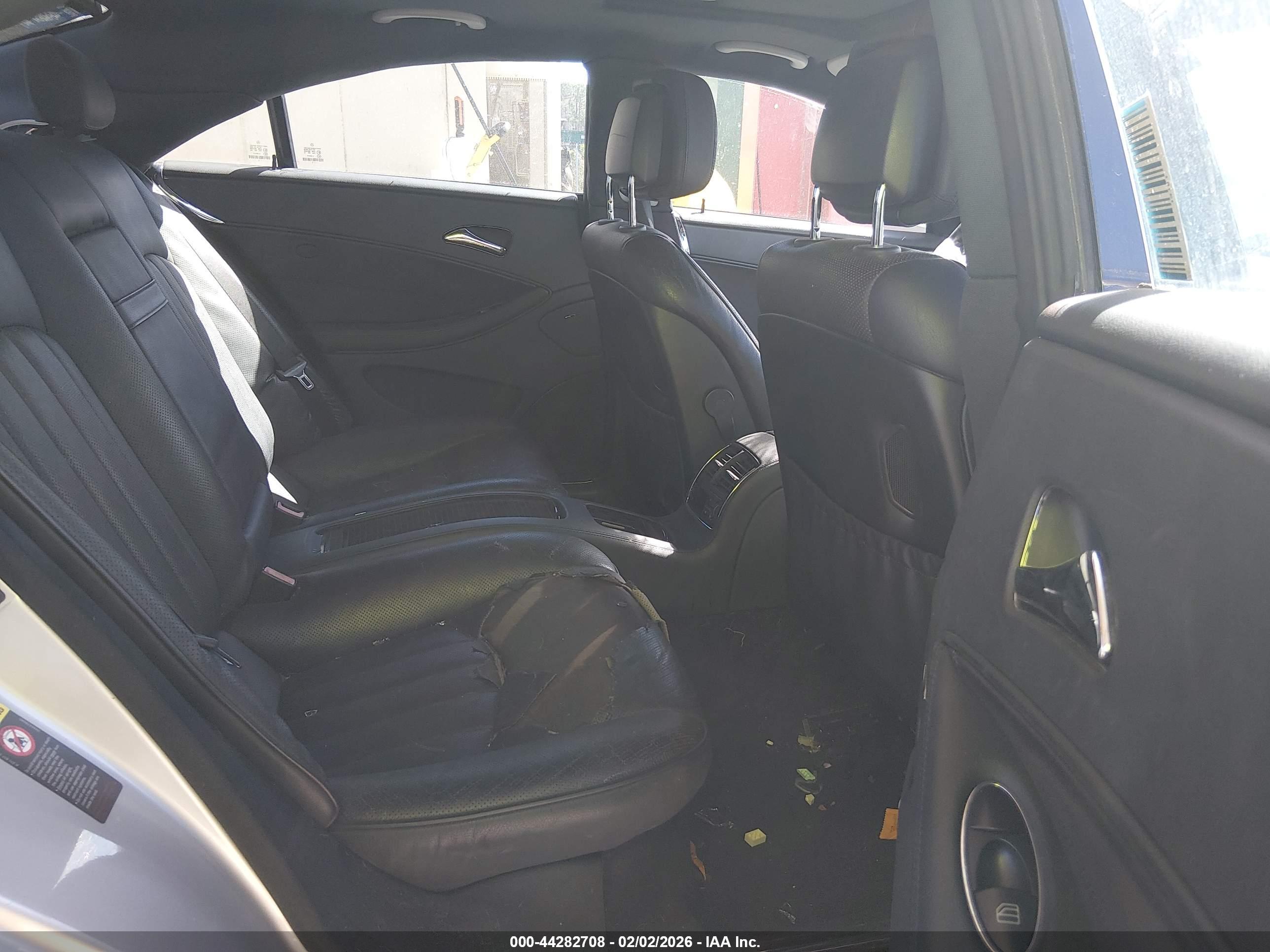 MERCEDES-BENZ CLS image 8