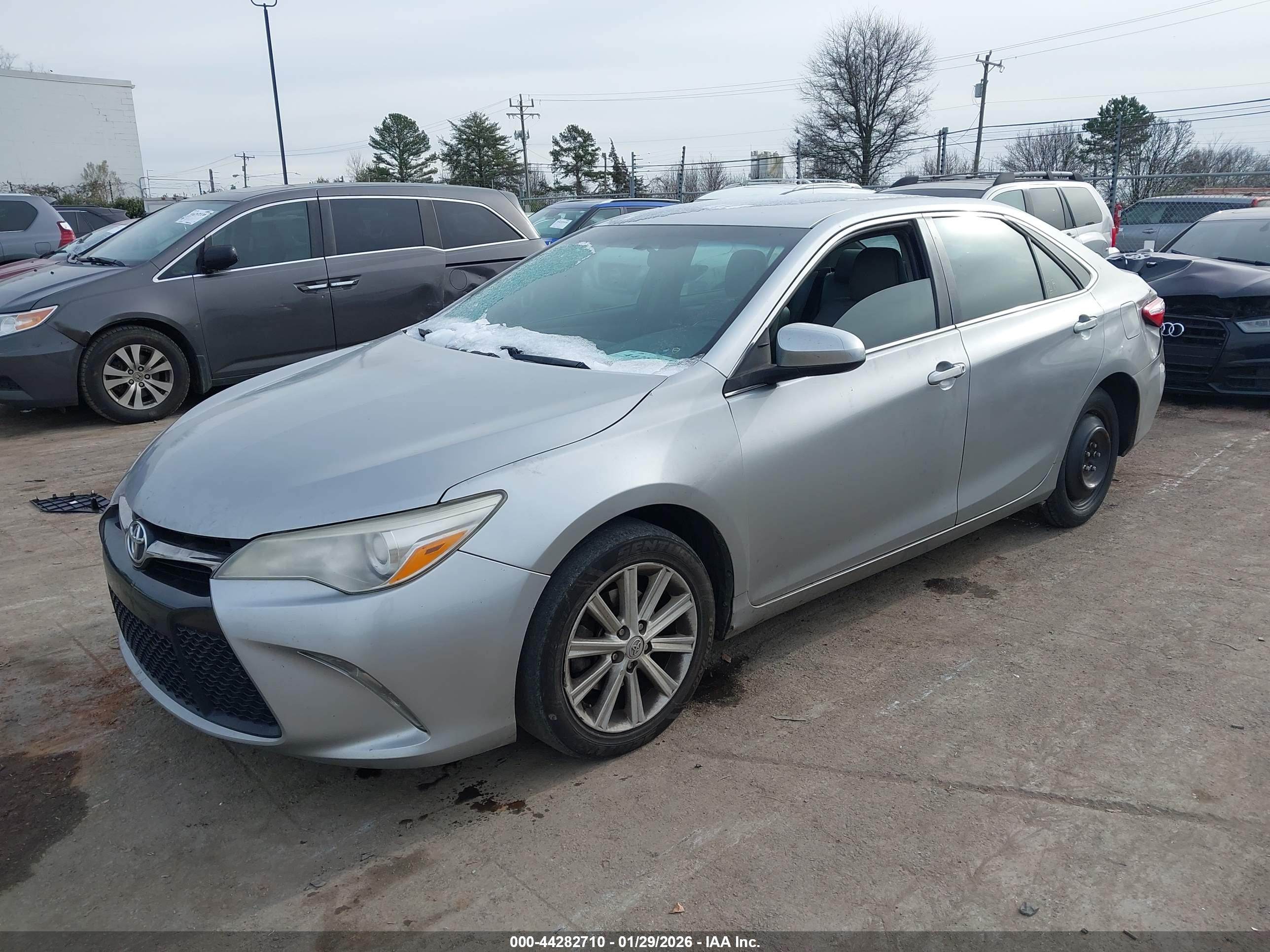 TOYOTA CAMRY image 2