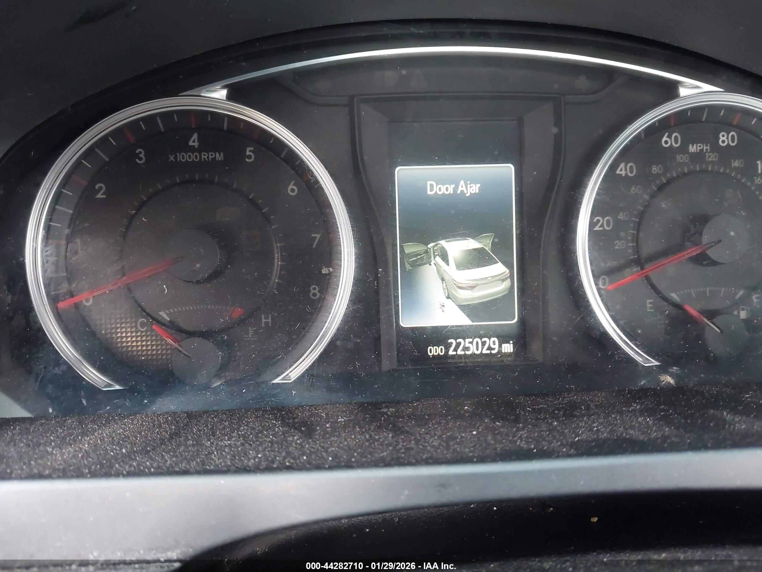 TOYOTA CAMRY image 7