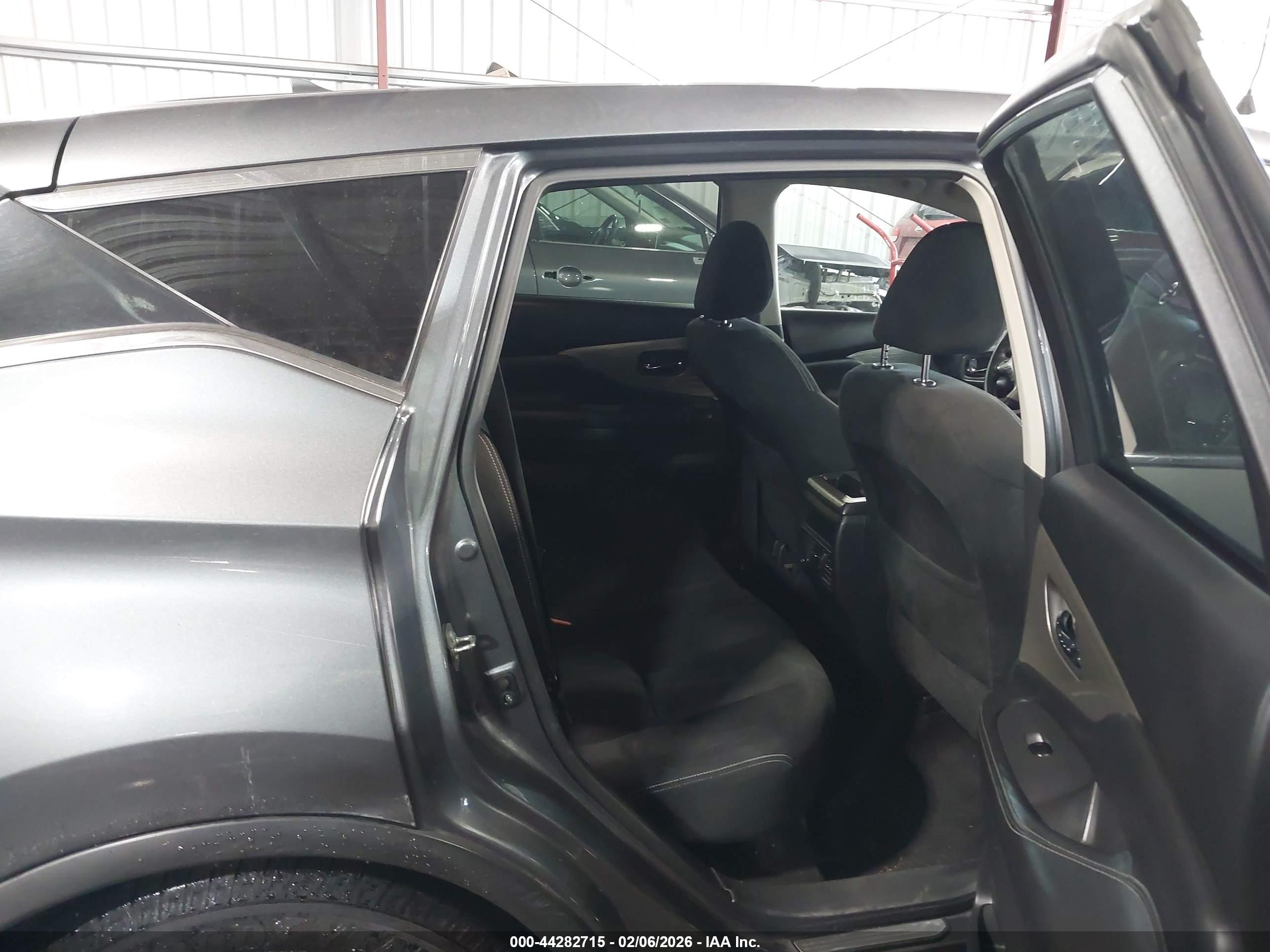 NISSAN MURANO image 8