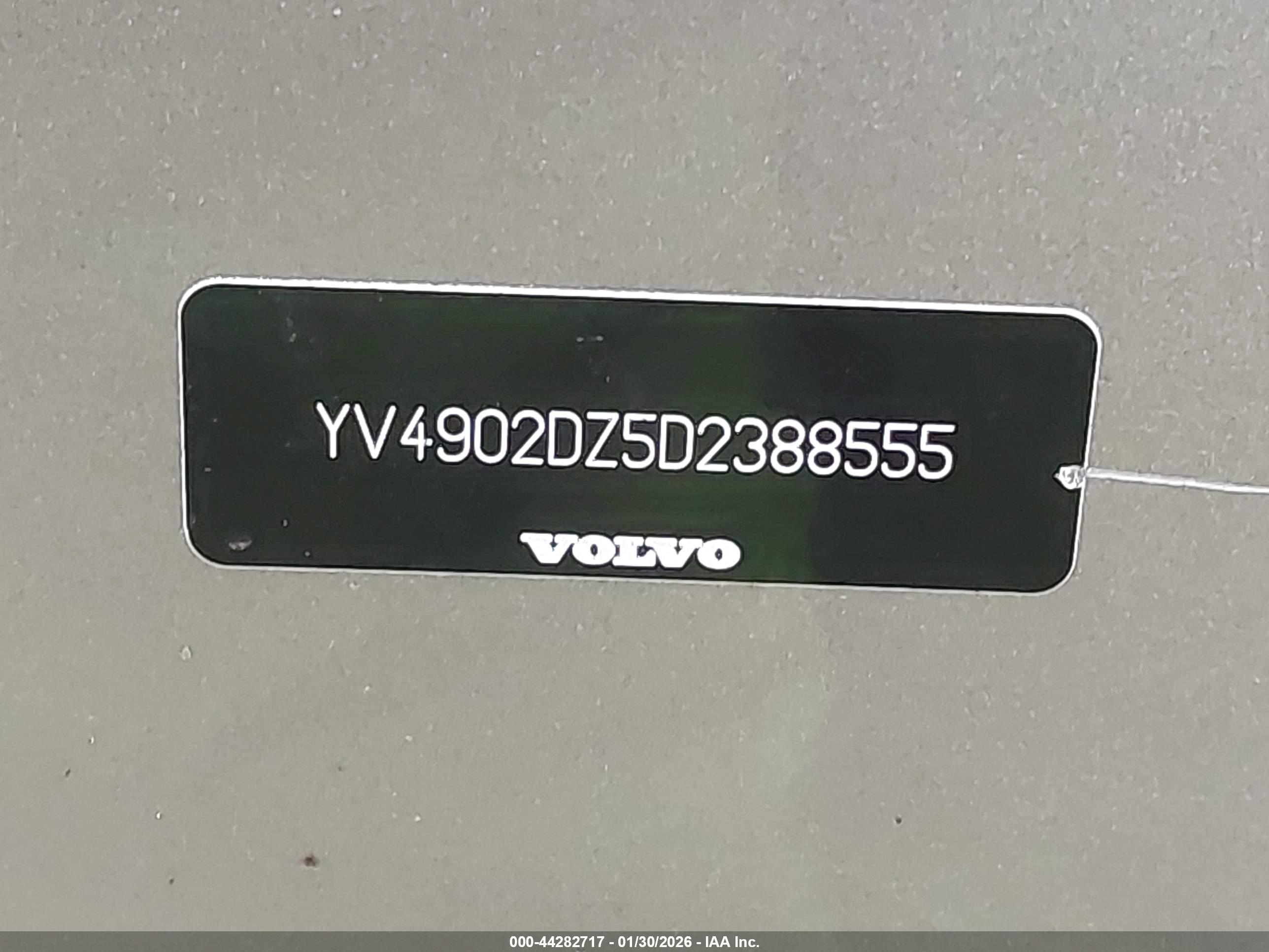 VOLVO XC60 image 9