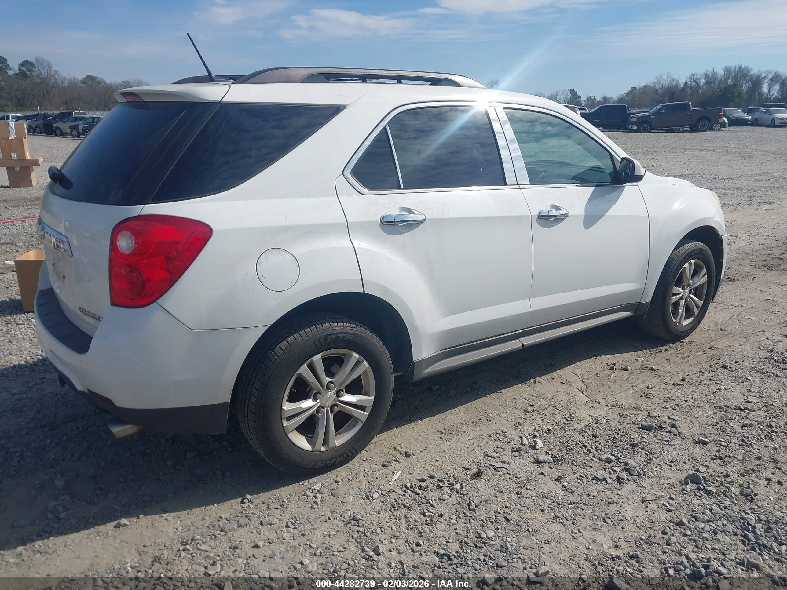 CHEVROLET EQUINOX image 4