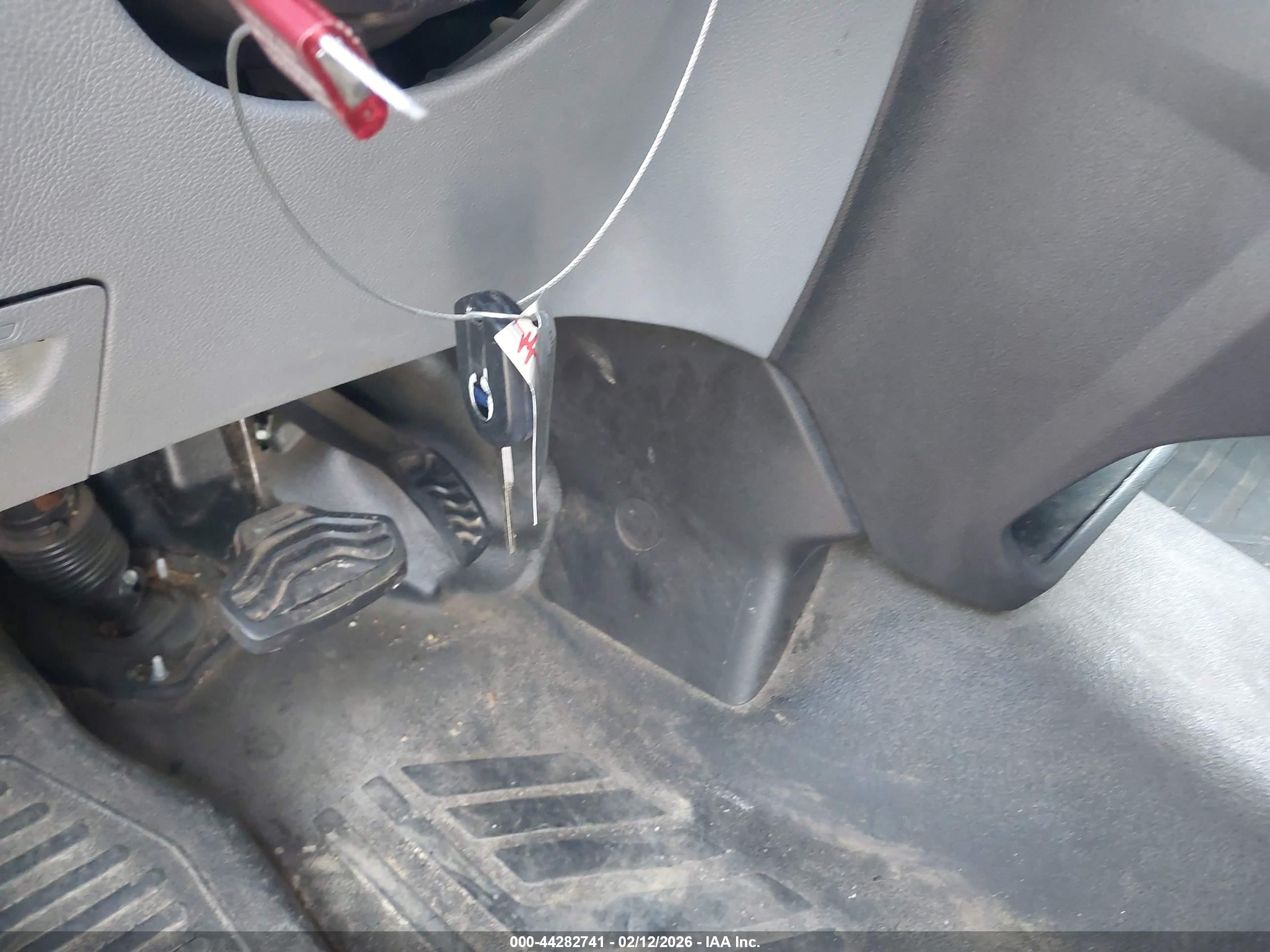FORD TRANSIT-250 image 11