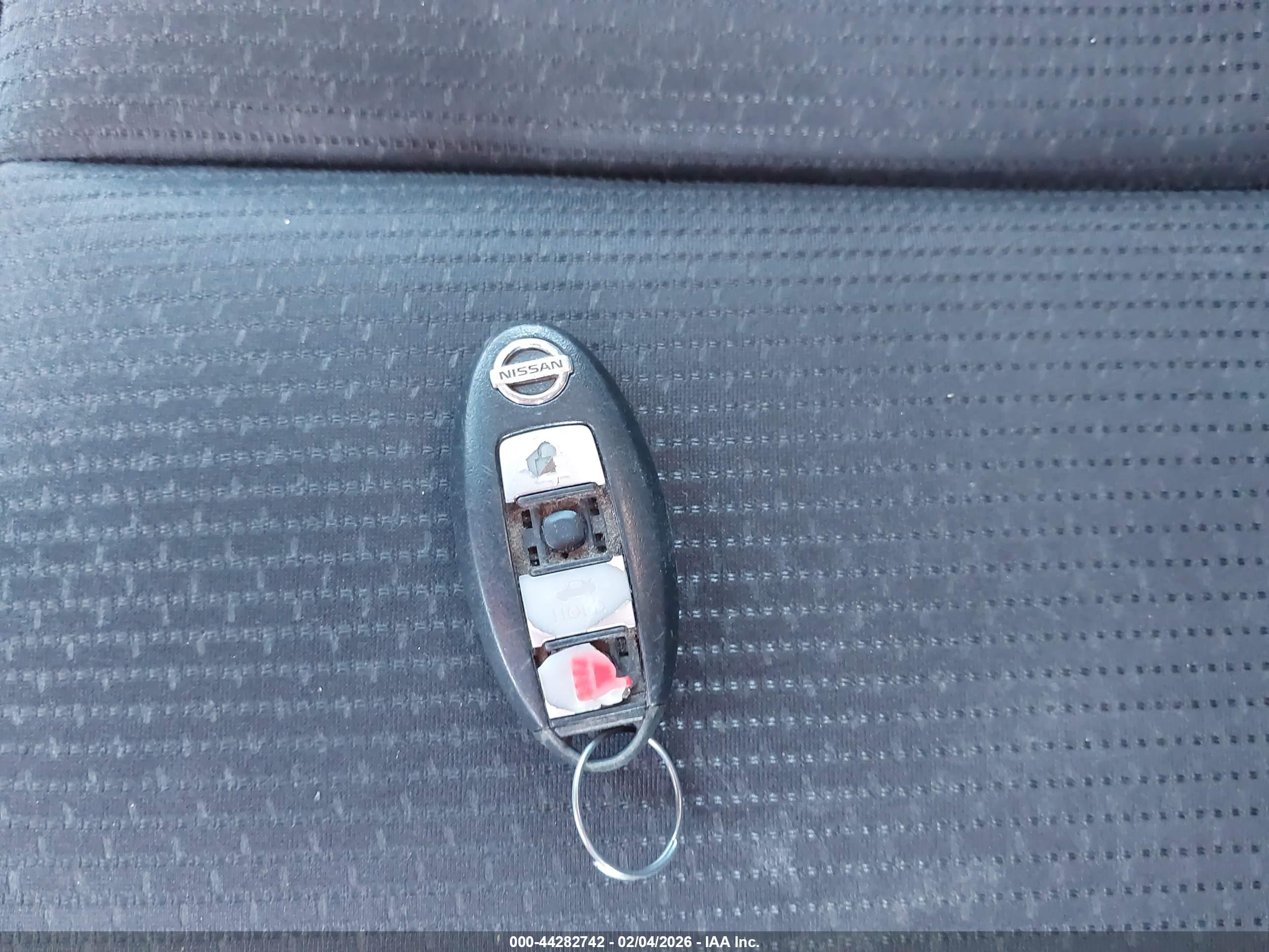 NISSAN MAXIMA image 11