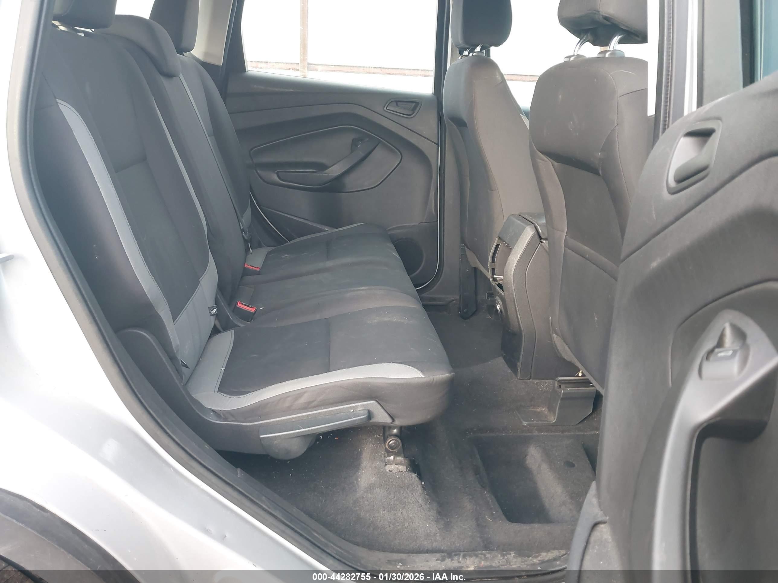 FORD ESCAPE image 8